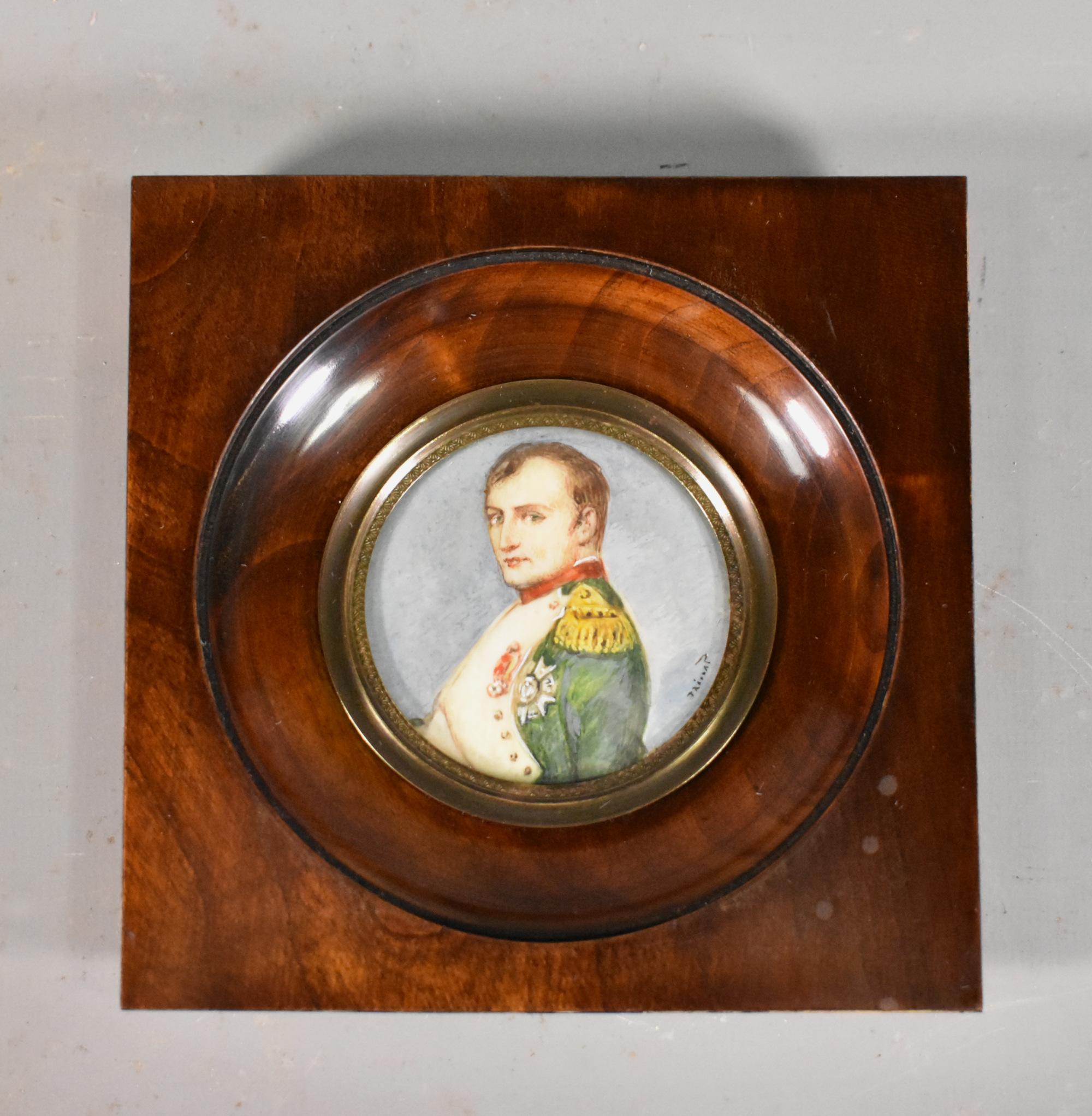 Miniatur-Porträtgemälde von Napoleon, signiert von Prévost (Empire) im Angebot