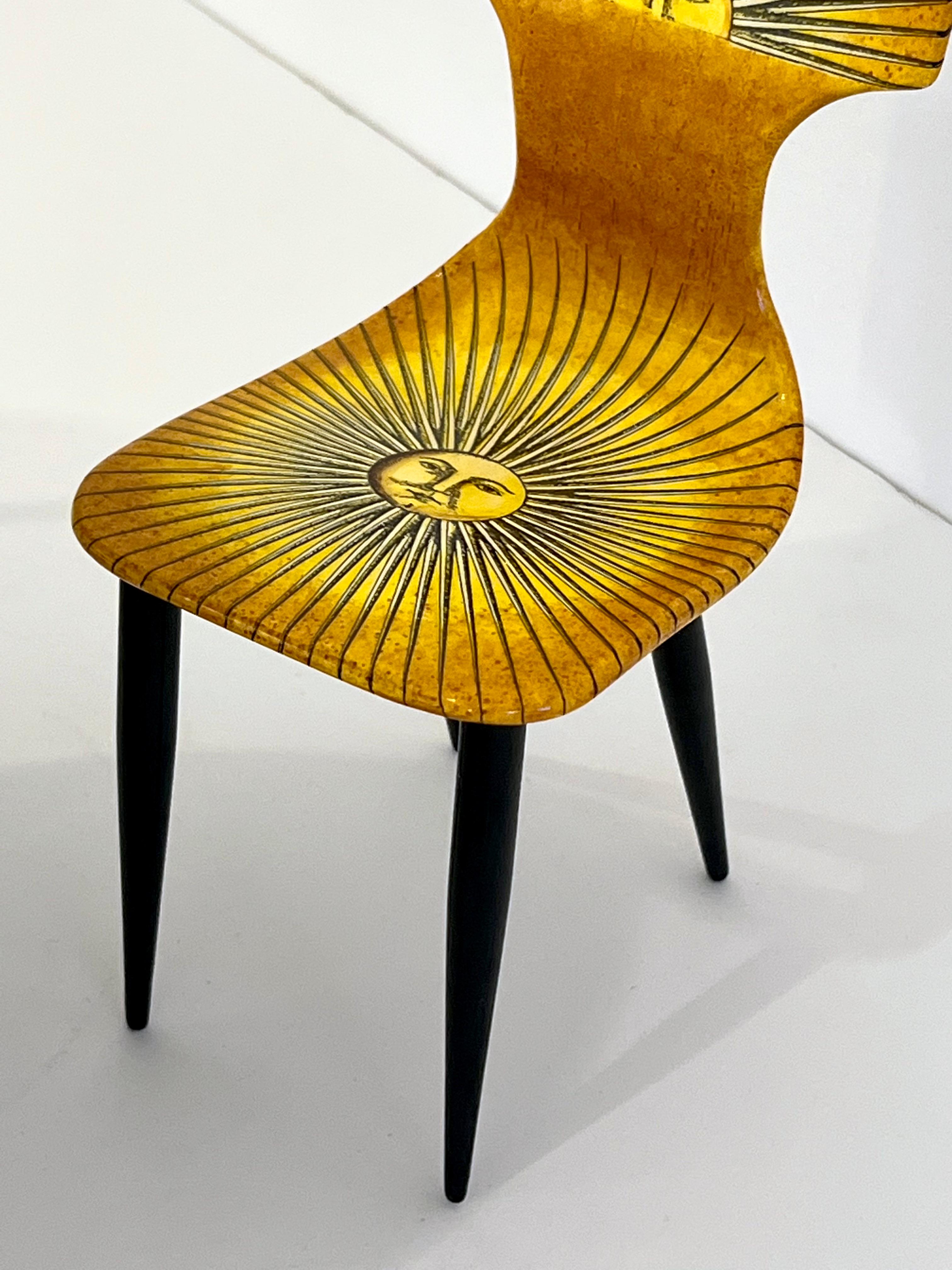 Miniatur-Tisch- und Stühle-Set „Sole“ von Piero Fornasetti im Angebot 5