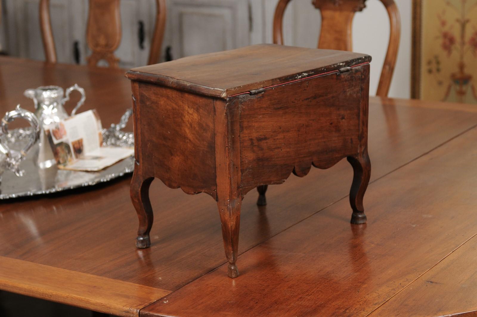 Miniature Provençale Louis XV Period 1725 Apprentice Commode with Lift Top For Sale 2