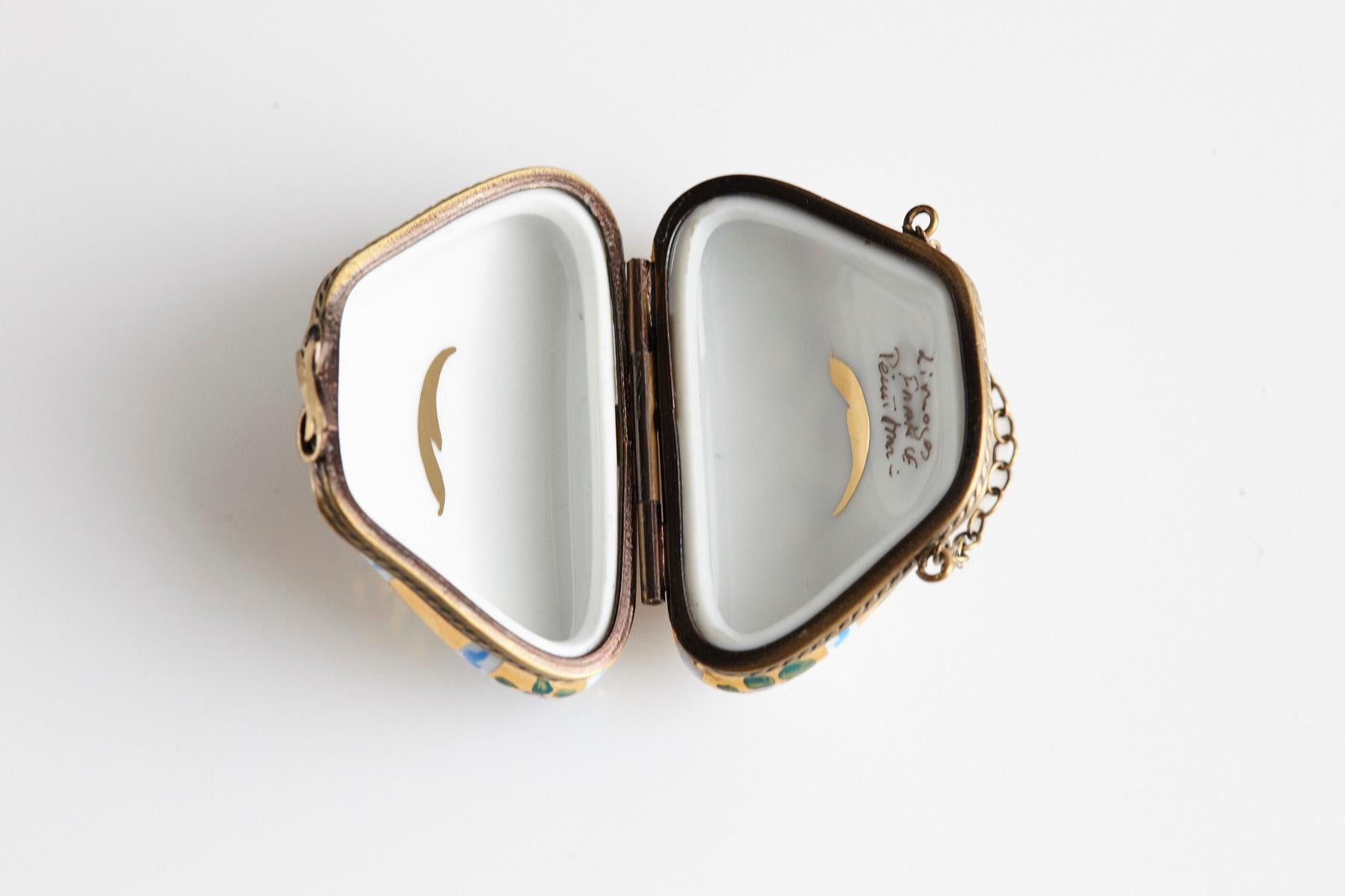 Miniatur-Handtasche aus Limoges-Porzellan mit handbemalten Rosen auf Gold, 1980er Jahre 4