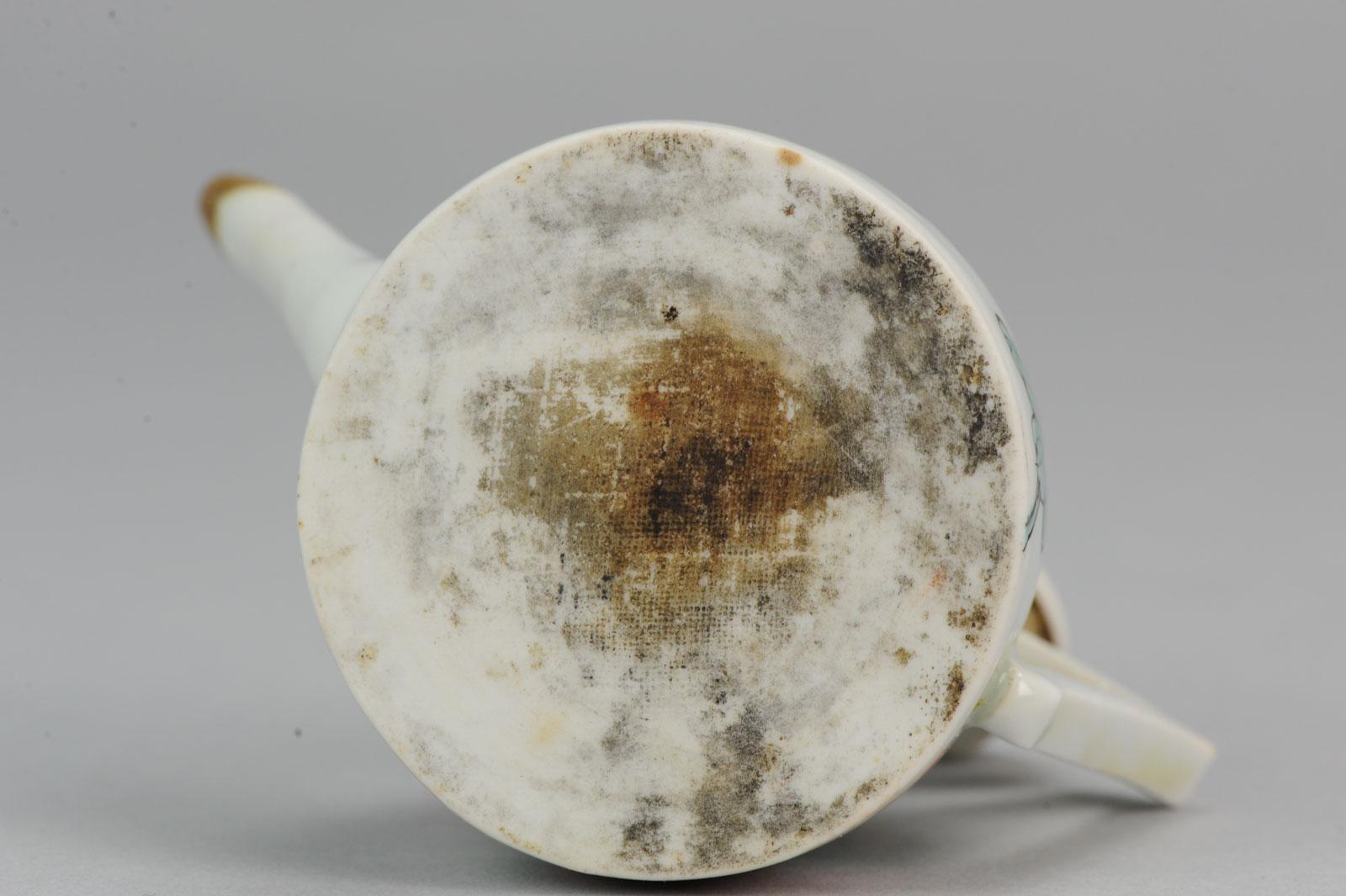 Miniatura Rara Tetera de Porcelana Japonesa Arita Japón Chrysant, circa 1700 3
