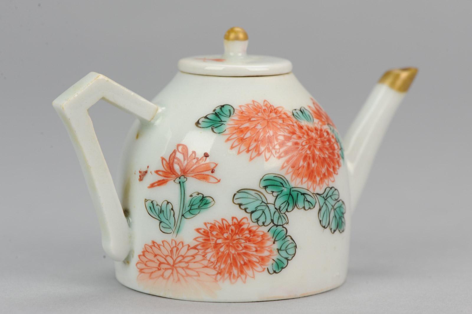 

A very nice example of a small early Japanese Arita porcelain teapot. Great decoration of chrysanthemum.

 
Condition
Overall Condition A/B (Good); upper handle bar has a tension line. Size 68mm high approx. and 110mm diameter