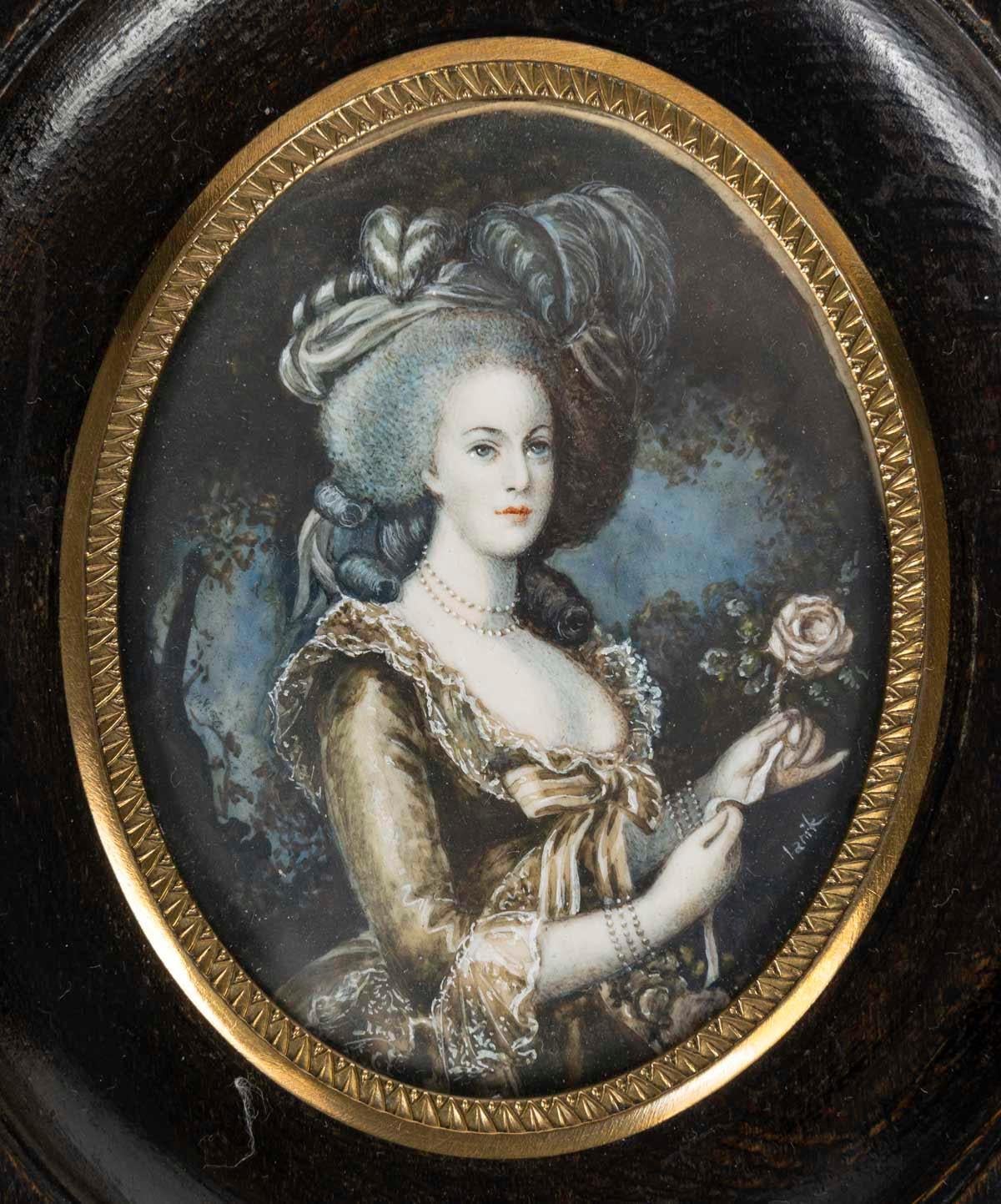 Miniature representing Marie Antoinette, late 19th century or early 20th century.

A late 19th or early 20th century miniature of Marie Antoinette.
H: 16cm, W: 14cm, D: 2cm