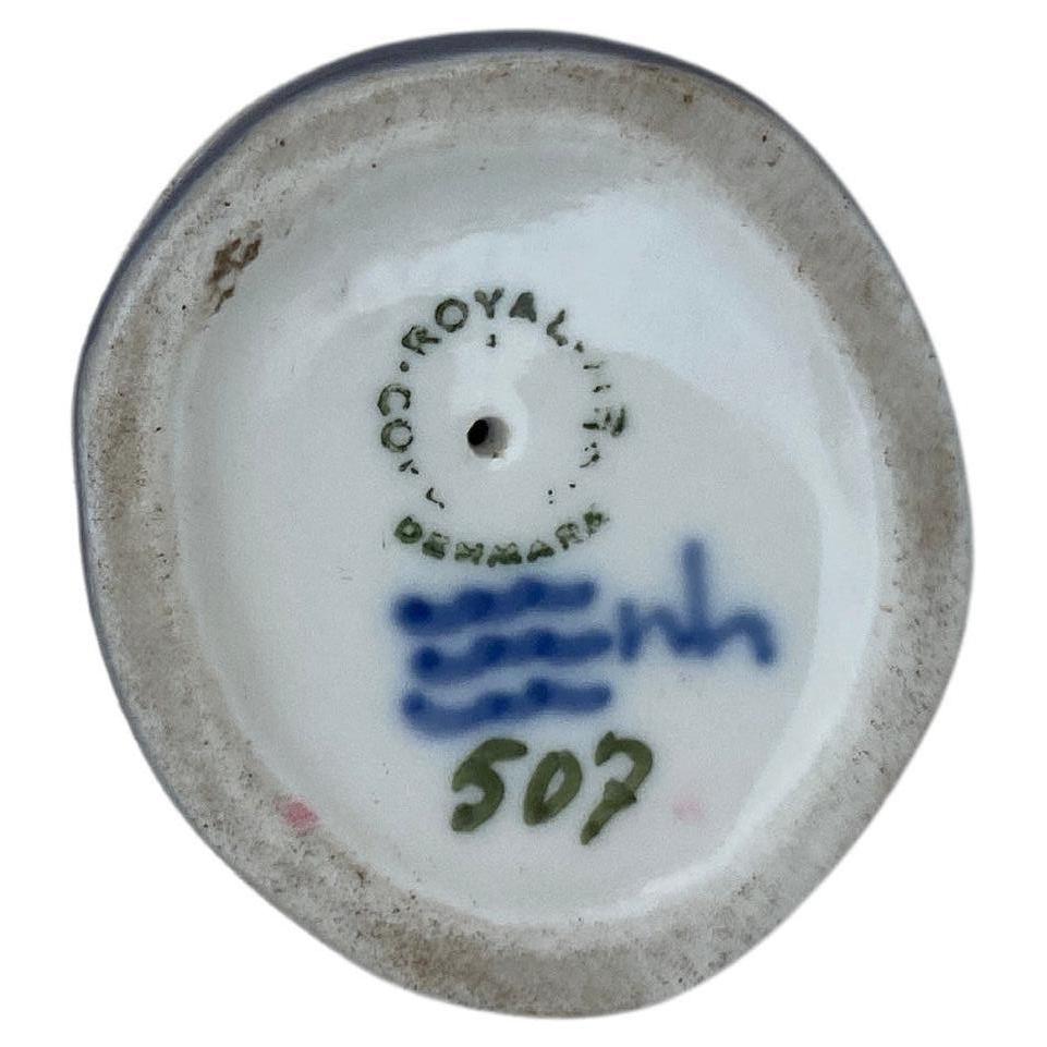 Milieu du XXe siècle Grenouille miniature en porcelaine de Royal Copenhagen Circa 1930 en vente