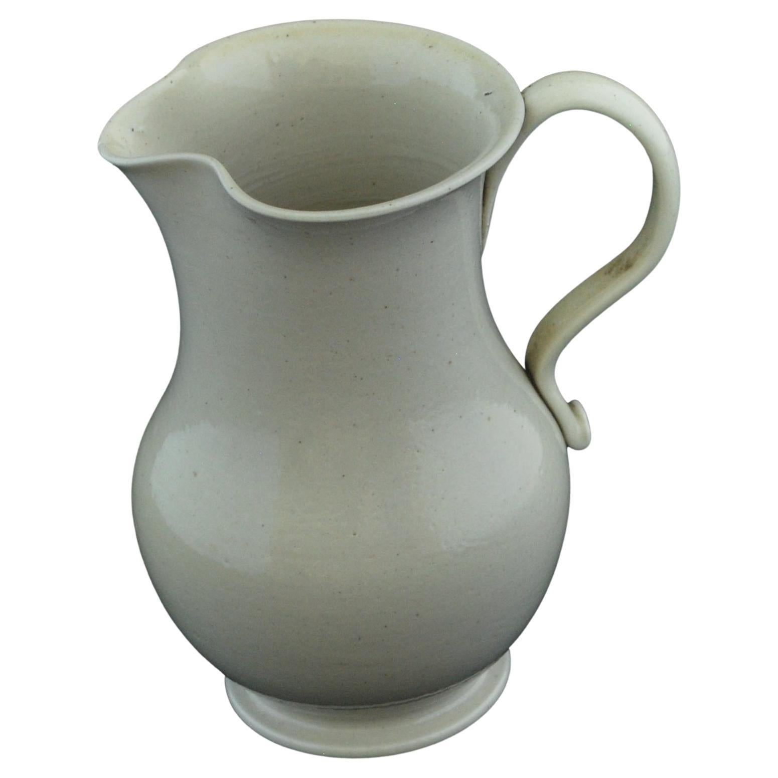 Jarra miniatura de esmalte salino, inglesa, hacia 1760