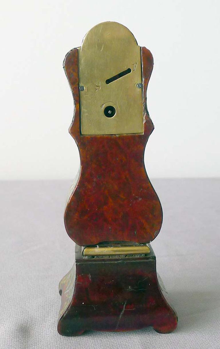 Mini-Miniatur-Standuhr aus Schildpatt, Zinn und Messing mit Boulle (19. Jahrhundert) im Angebot