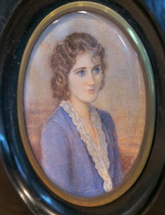 Portrait miniature en aquarelle d'une femme, signé et encadré