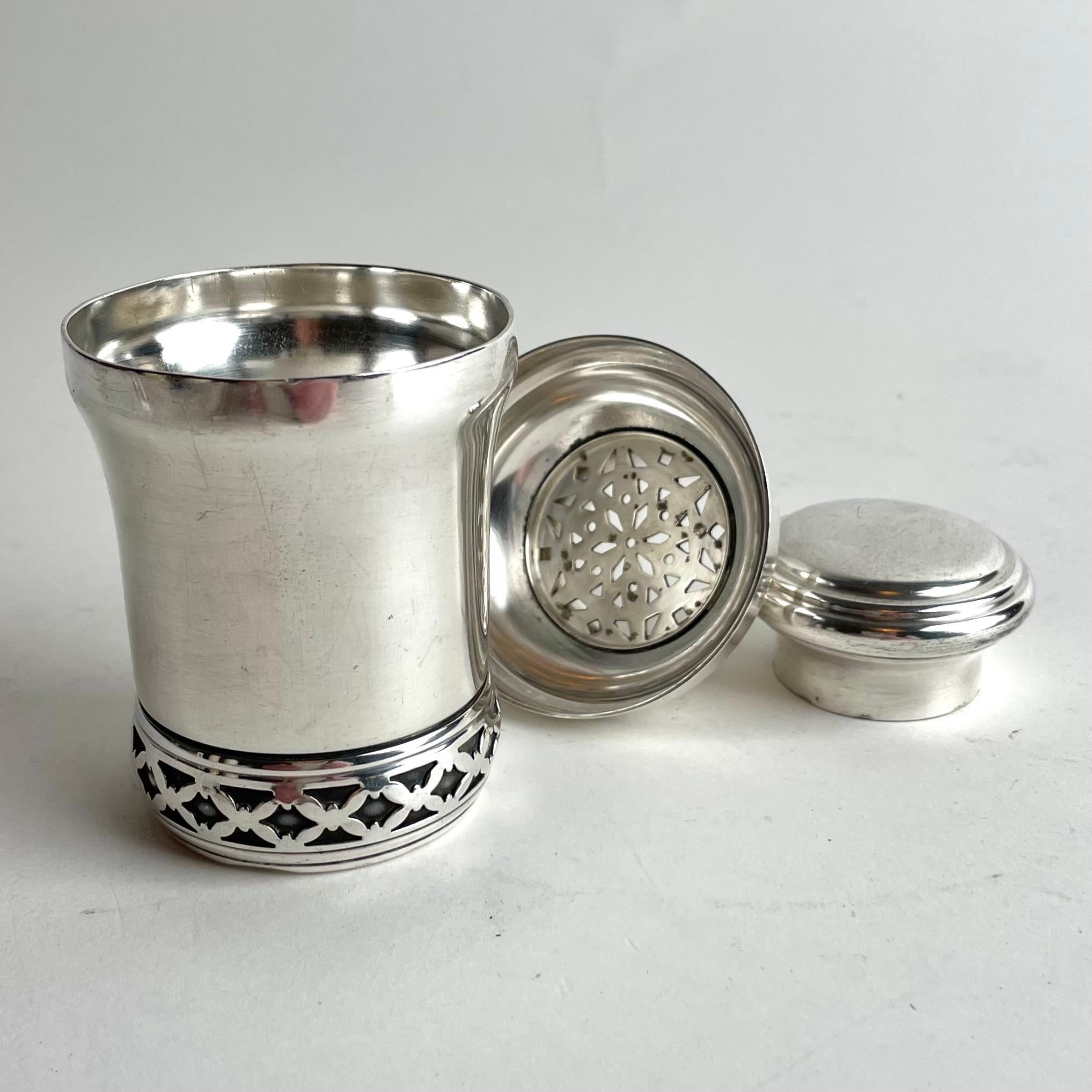 Silver Plate Miniature Silver-Plated Cocktail Shaker for lemon and lime, Art Deco, 1930s For Sale