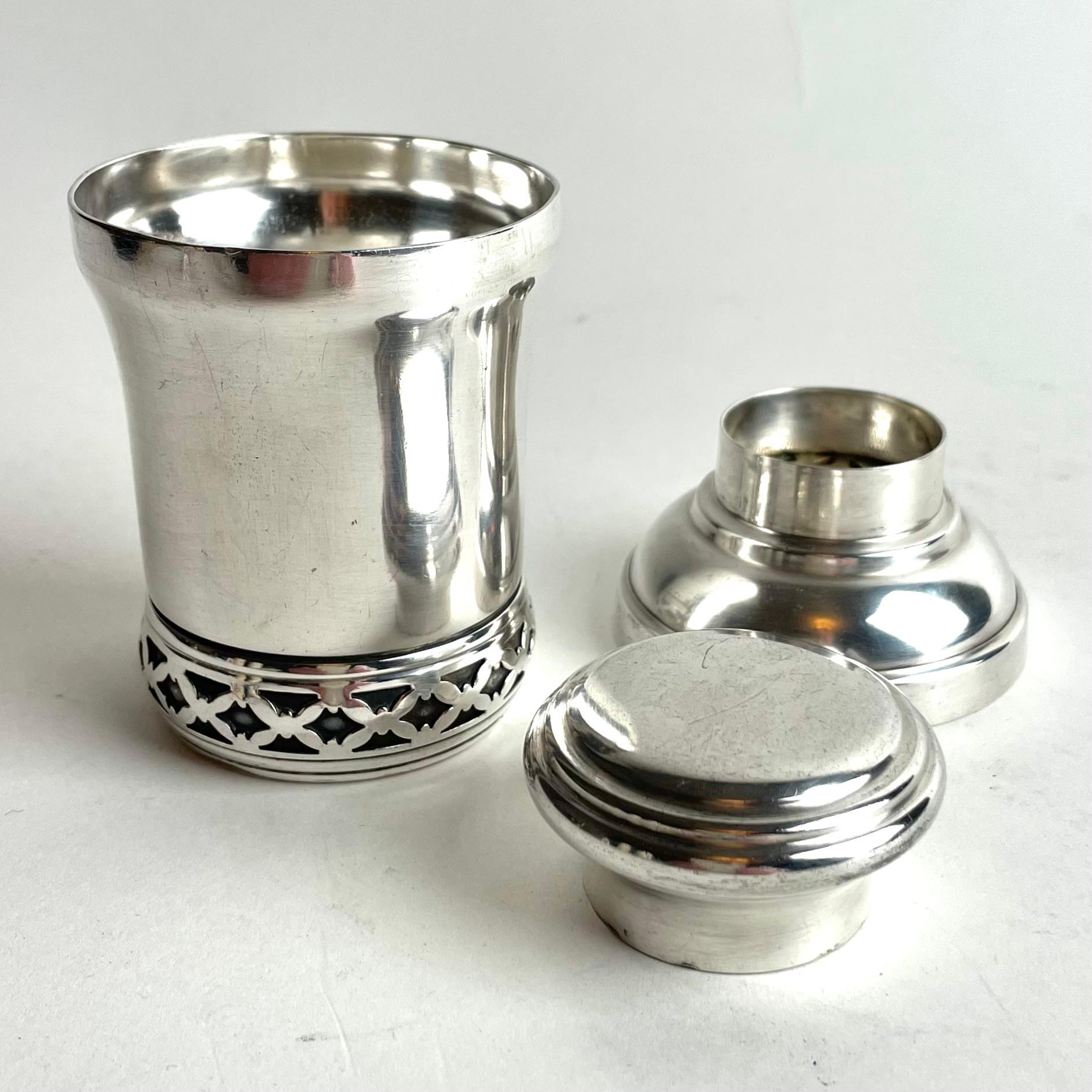 Miniature Silver-Plated Cocktail Shaker for lemon and lime, Art Deco, 1930s For Sale 1