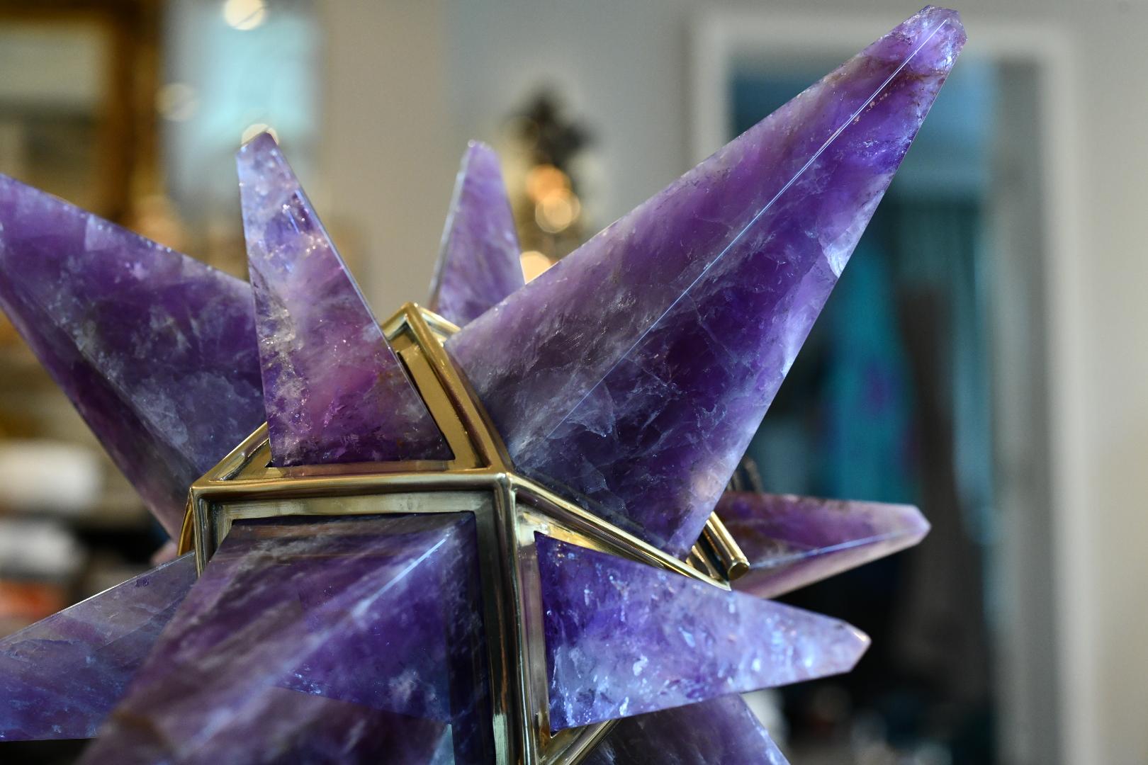 Miniature Star Amethyst Quartz Table Light by Phoenix In Excellent Condition For Sale In New York, NY