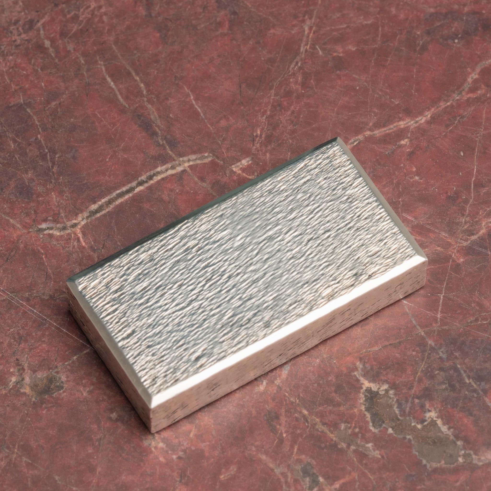 Miniature Sterling Silver Box with Textured Finish, Hallmarked Birmingham, 1977 For Sale 1