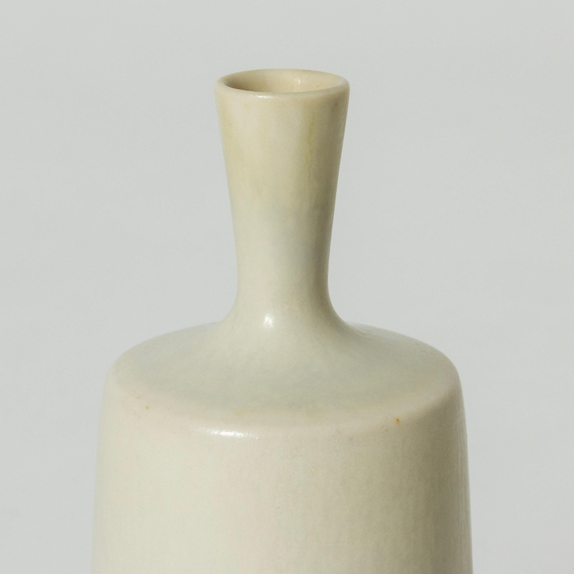Miniature Stoneware Vase by Berndt Friberg, Gustavsberg, Sweden, 1950s In Good Condition In Stockholm, SE
