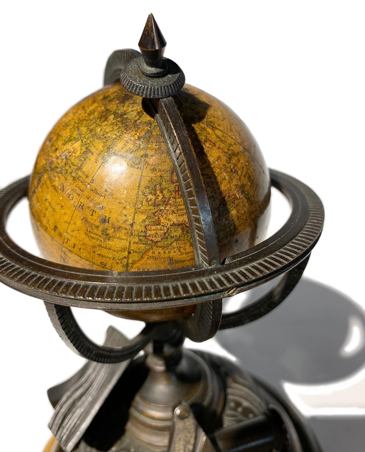 Globe terrestre miniature Newton & Son Londres, Post 1833, Ante 1858 en vente 5