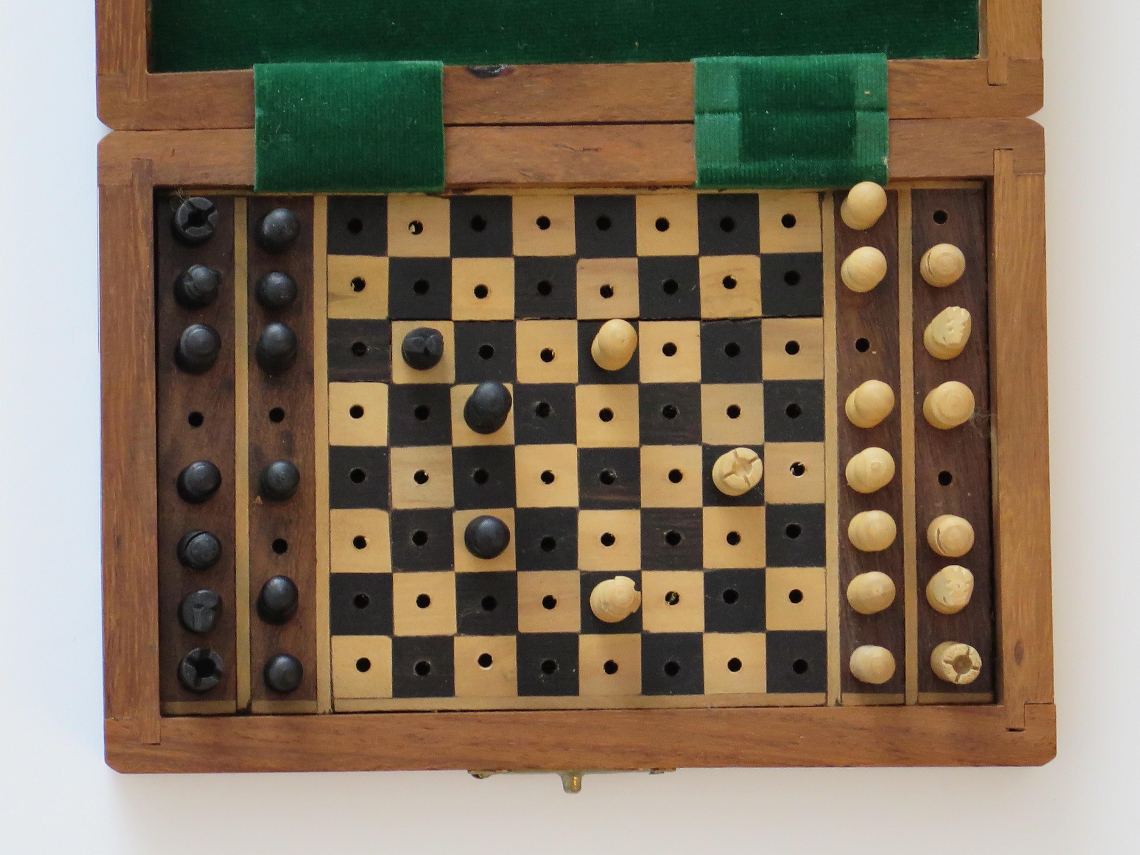 Miniature Travelling Chess Set Game handmade in walnut Inlaid box, circa 1940s For Sale 1