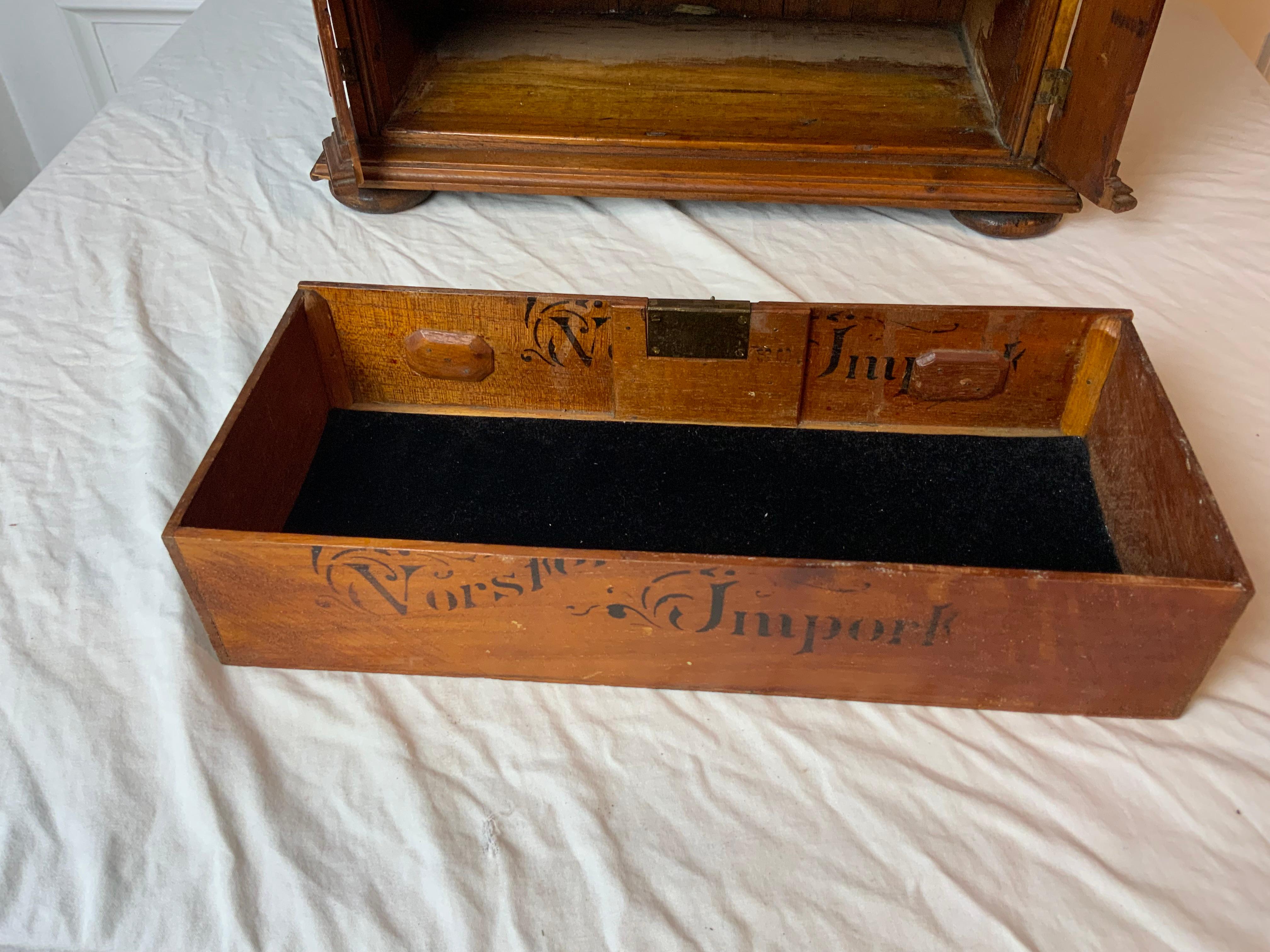 Miniature Victorian Chest  For Sale 3