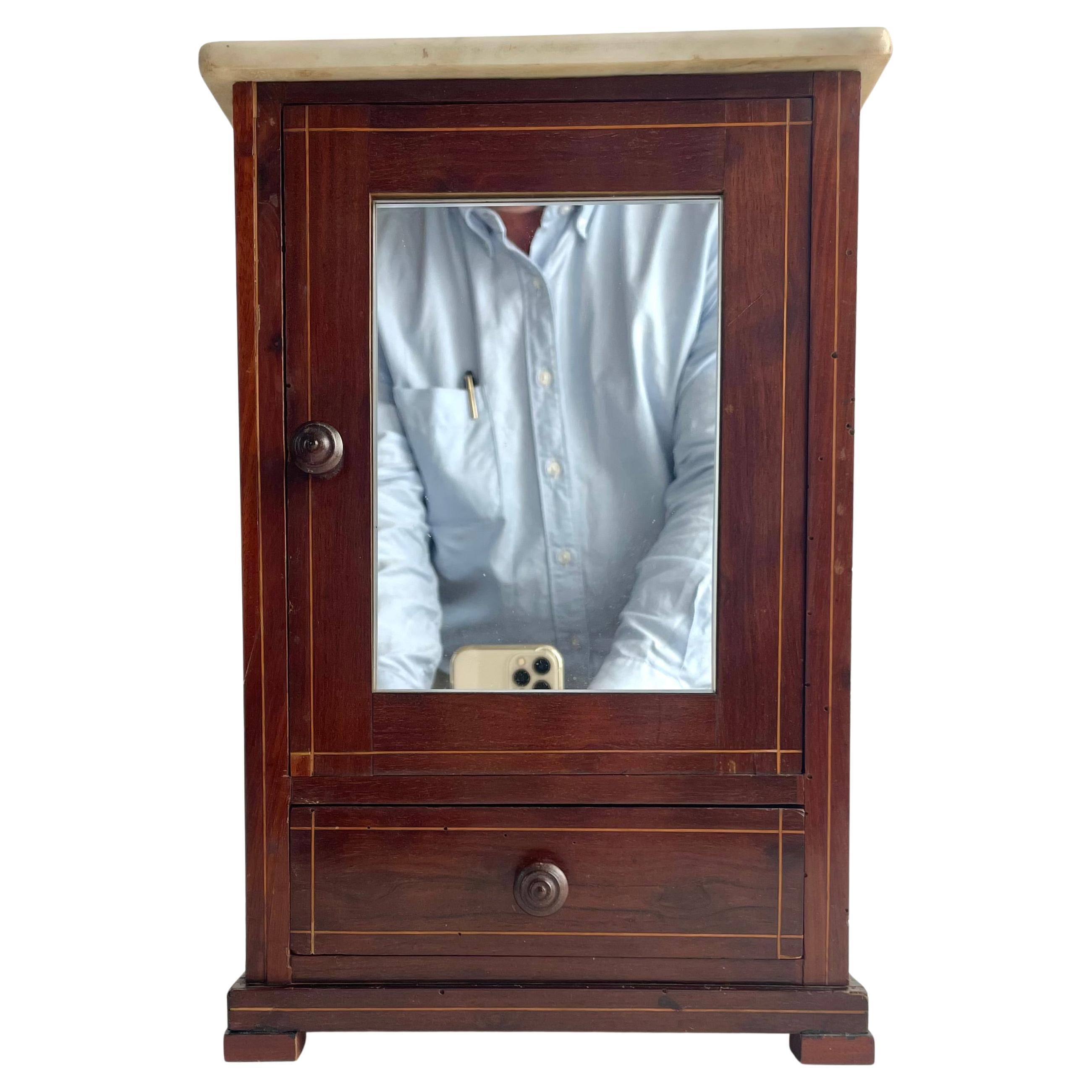 Meuble miniature en noyer avec plateau en marbre de Carrare, France, XIXe siècle en vente