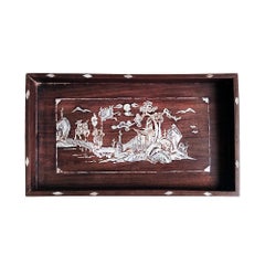 Vassoio da altare in Wood con intarsi in madreperla, fine 19° secolo