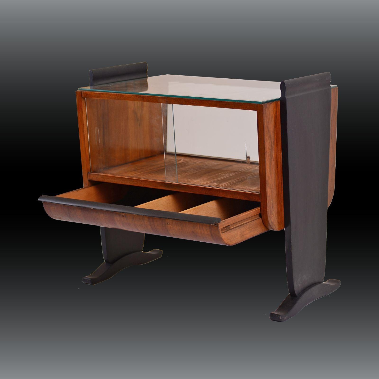 Minibar-Bodega esmaltada de lujo de Jindrich Halabala Checo en venta