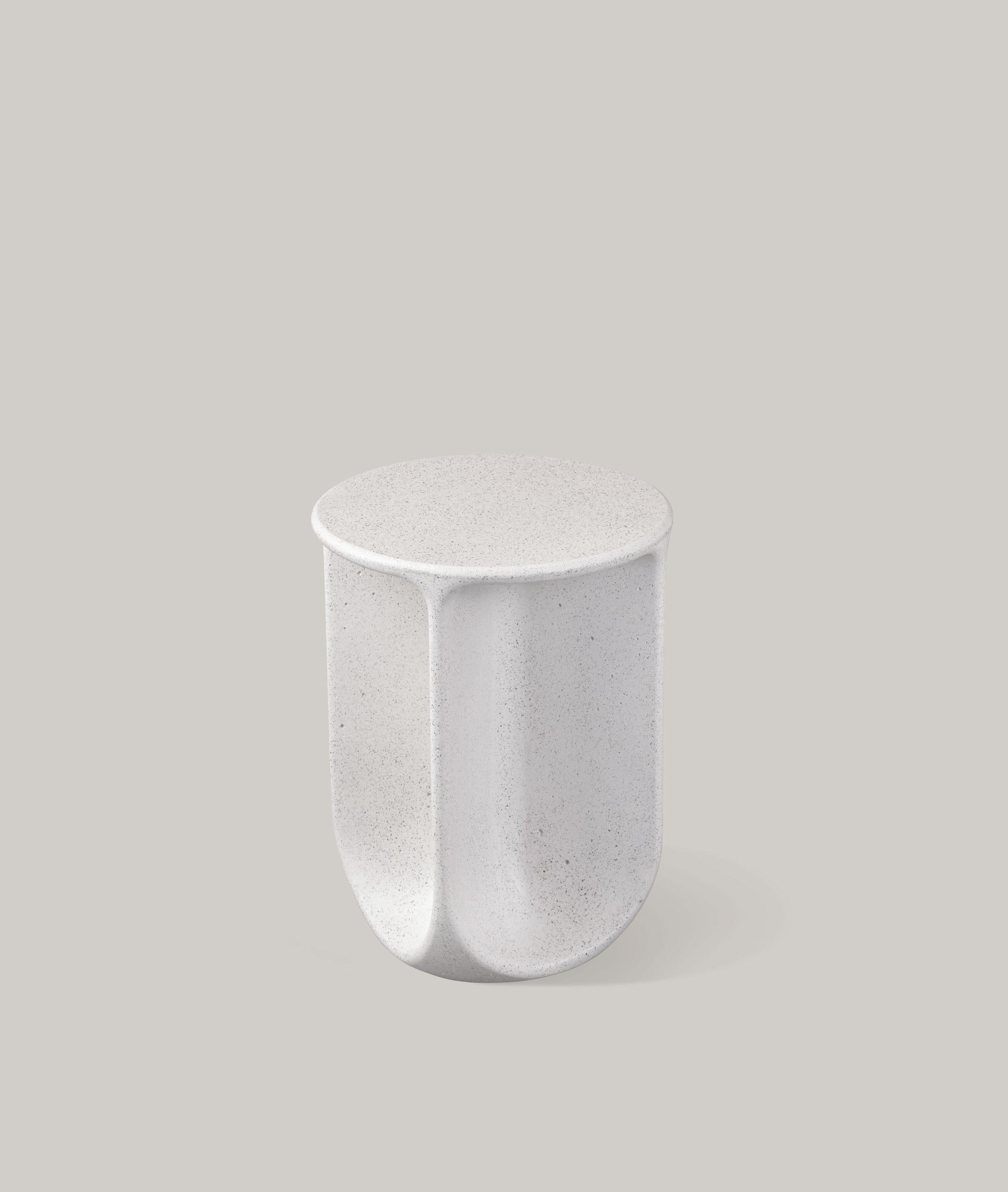 In Pinto, fragments of marble and stone lie beneath a gentle, majestic
surface, combining the gaiety of Venetian soirées with the mystery of primitive shapes. It is made using a fully recyclable and reusable cement, a contemporary material that can