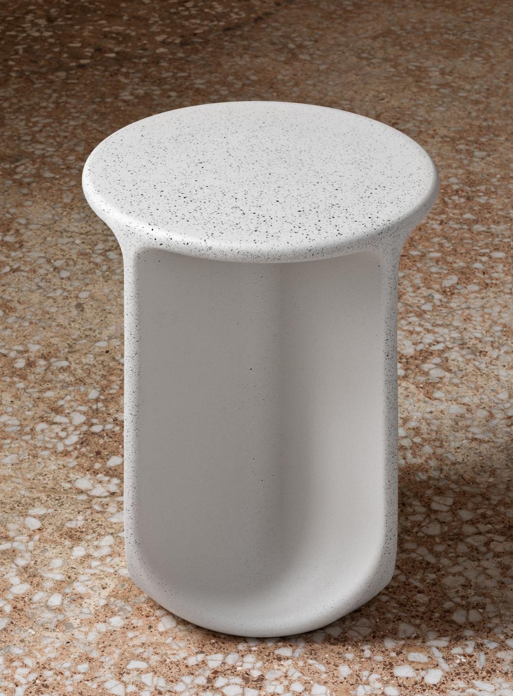 Béton Table basse Pinto Miniforms de Shrivo Design en vente