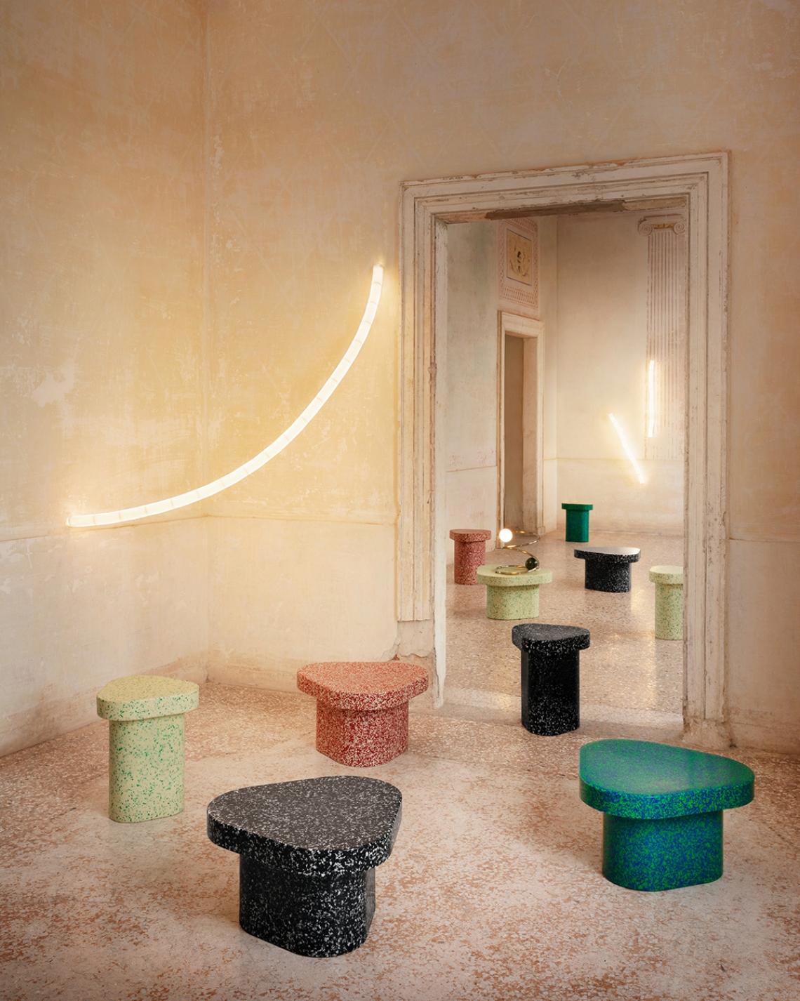 Superpop likes to turn plastic into art using a combination of recycling and colour. It thus becomes supersustainable, superlight and supercool, in extremely versatile, compact designs: coffee table, bedside table and stool. The plastic used to make