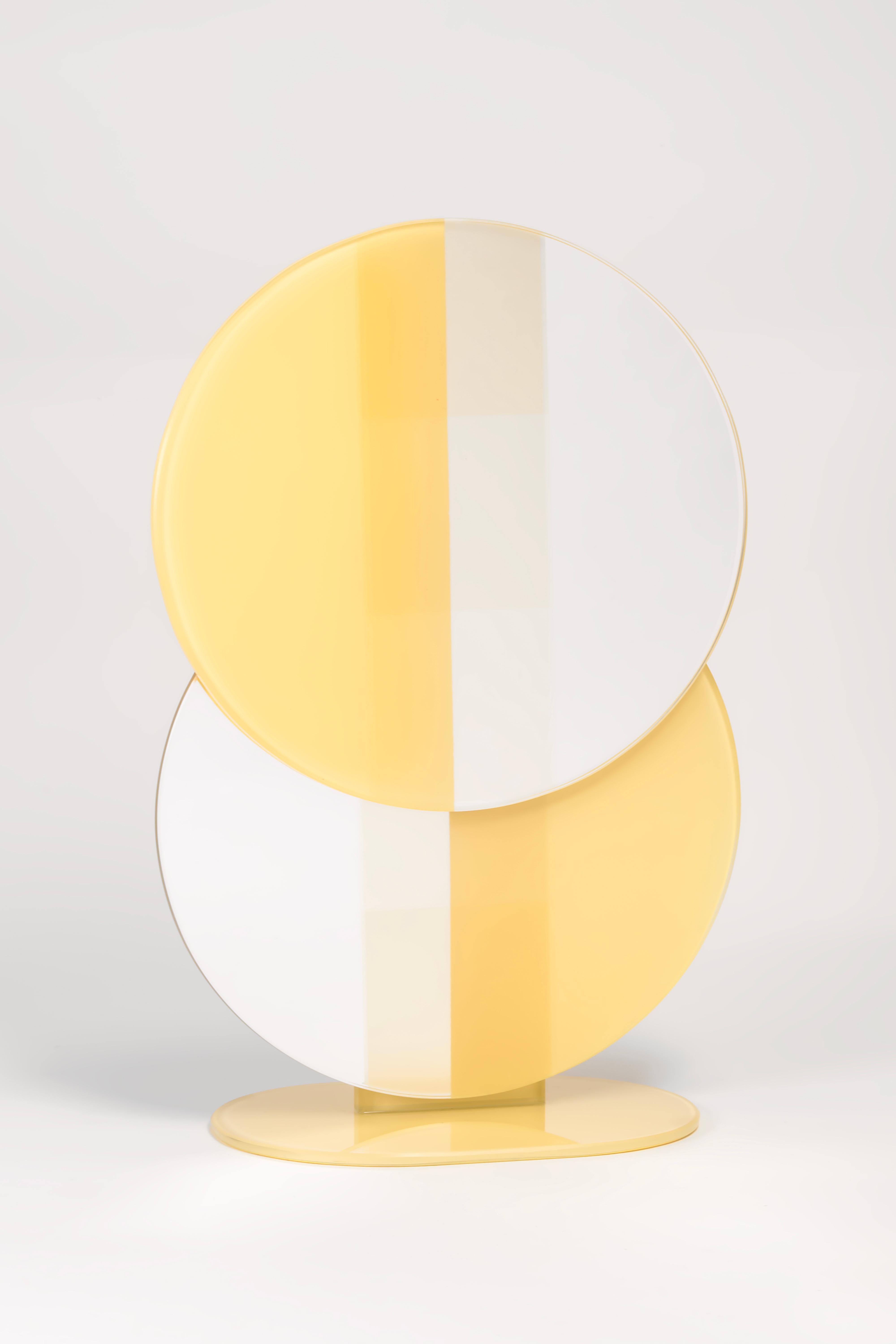 Continuing our dedicated efforts in the realm of float glass, this collection introduces an array of new models, featuring decorative wall mirrors of significant proportions and reflective tabletop sculptures, each thoughtfully equipped with