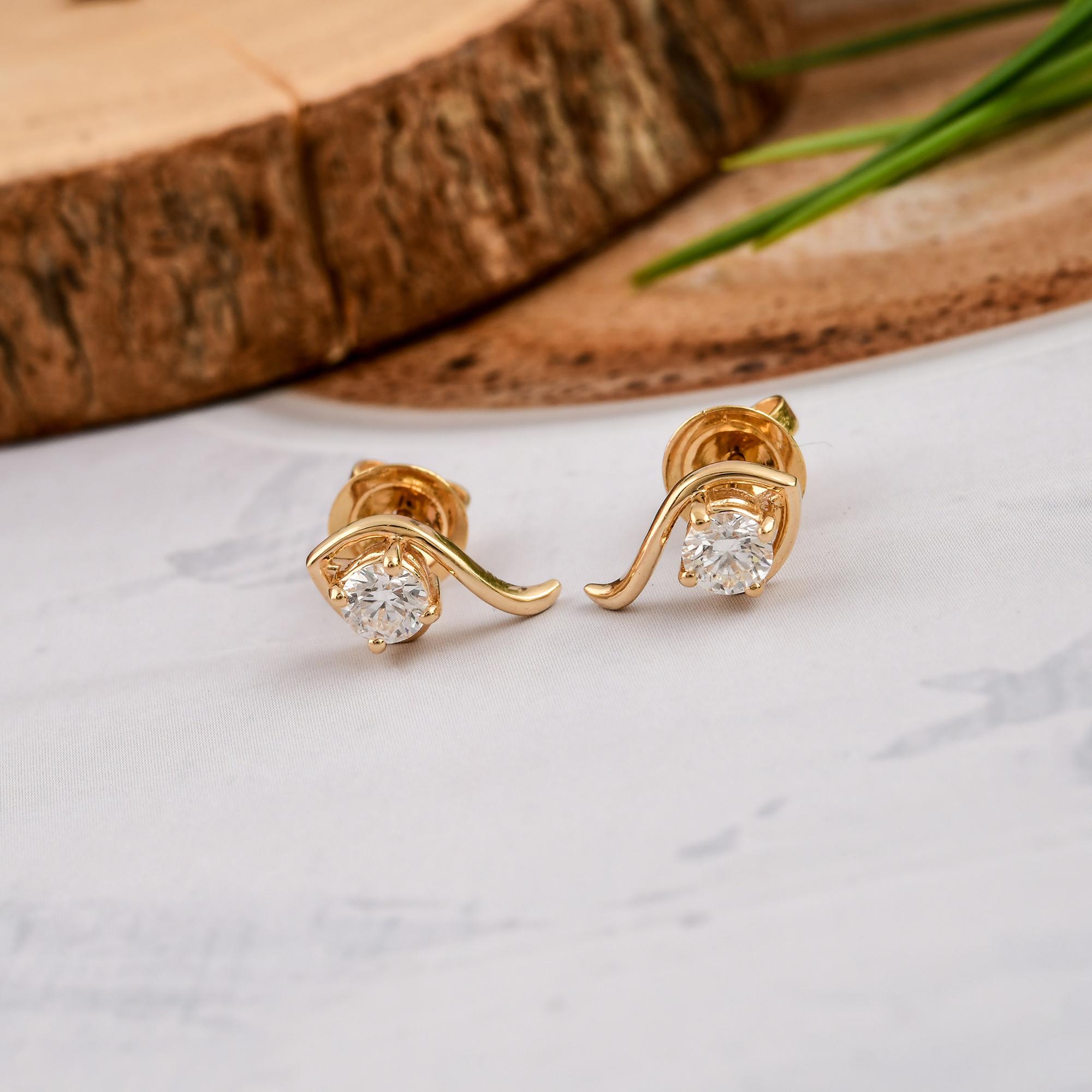 Orecchini con diamante naturale Minimal 0.62 Ct SI/HI Regalo in oro giallo 18 carati in vendita 3