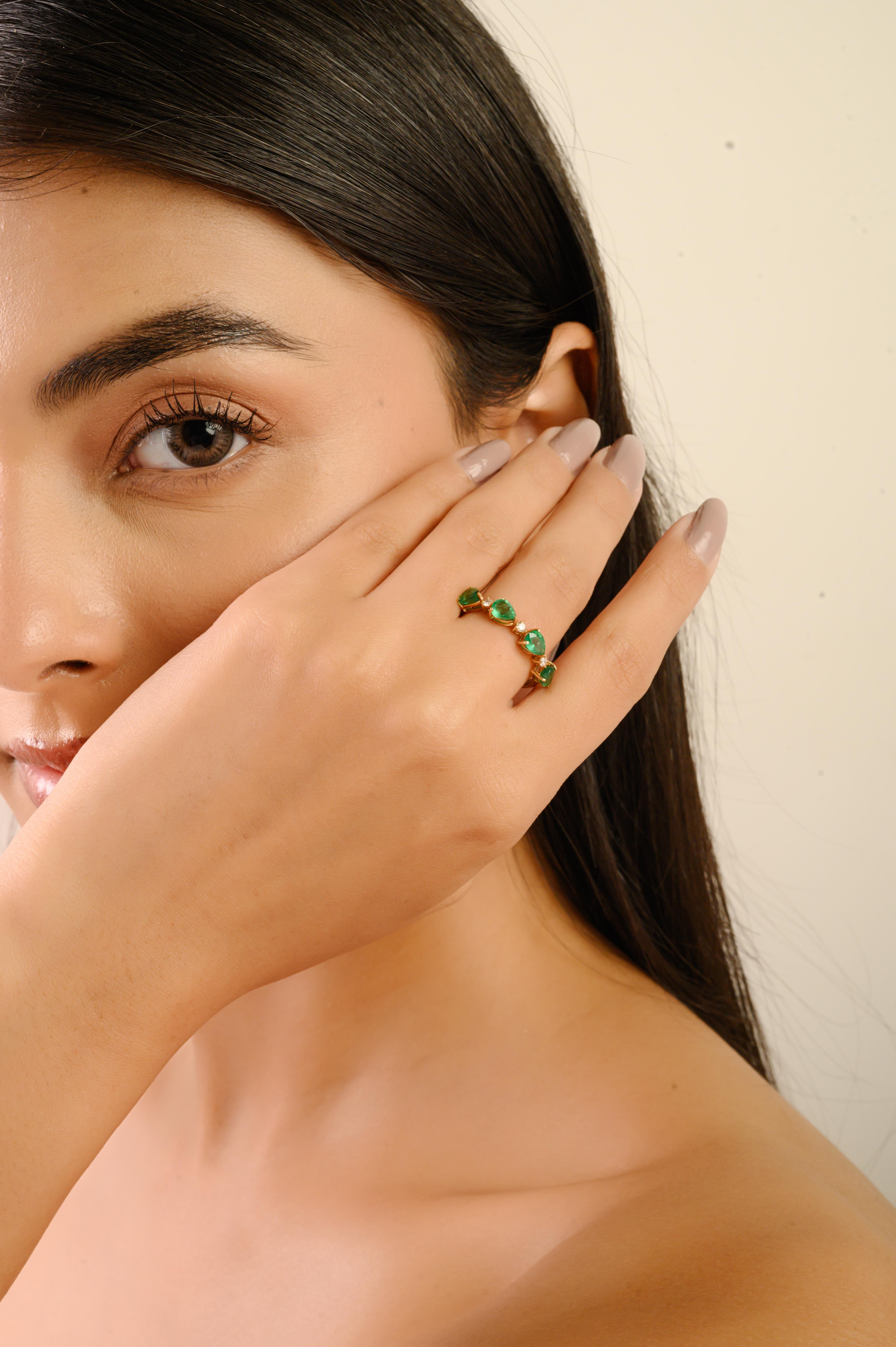 in vendita:  Anello Minimal in oro giallo 14K con smeraldo naturale da 1,27 carati e diamante a mezza eternità 6