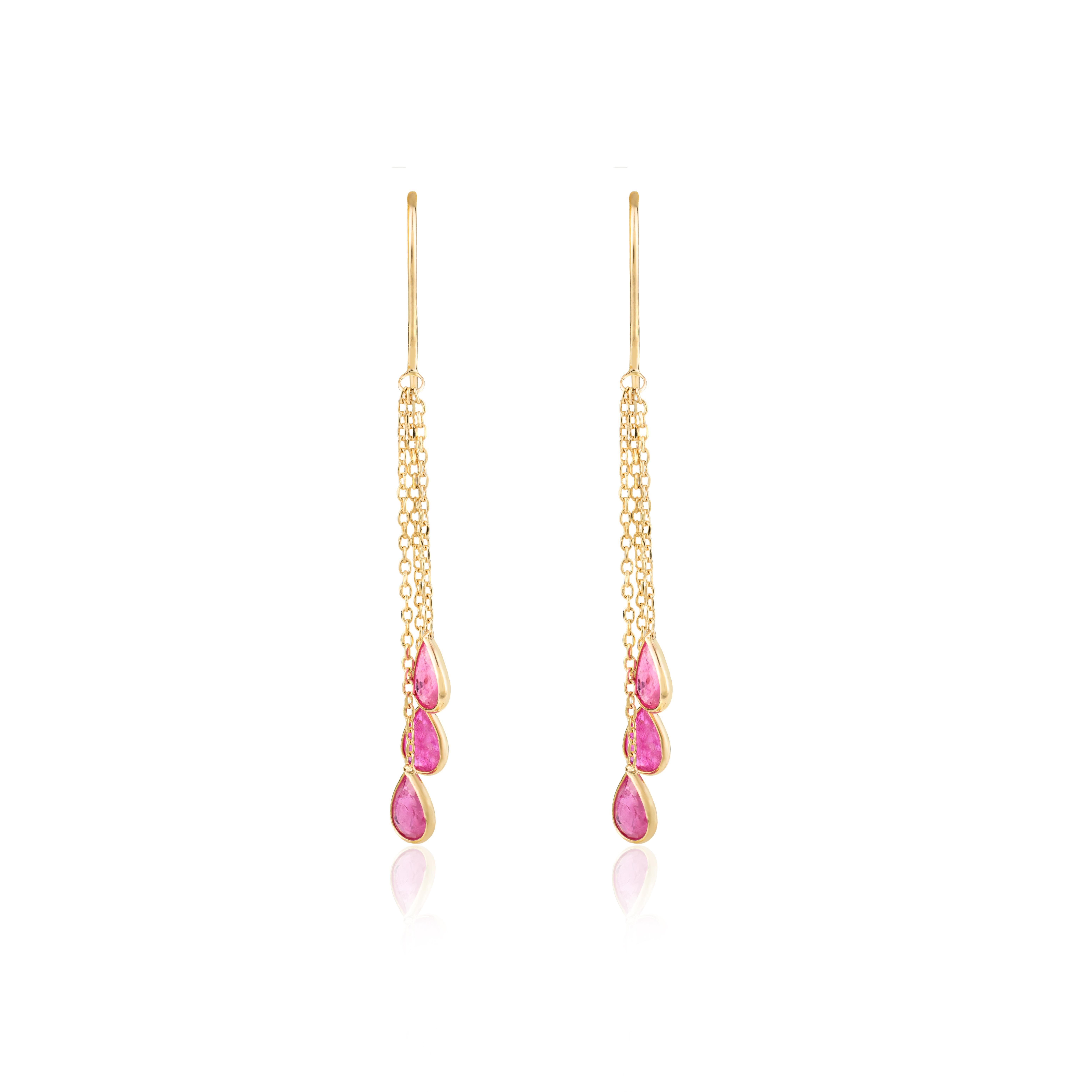 Moderne Boucles d'oreilles minimales en or jaune massif 18k avec rubis et chaînes multiples Cadeau pour elle en vente