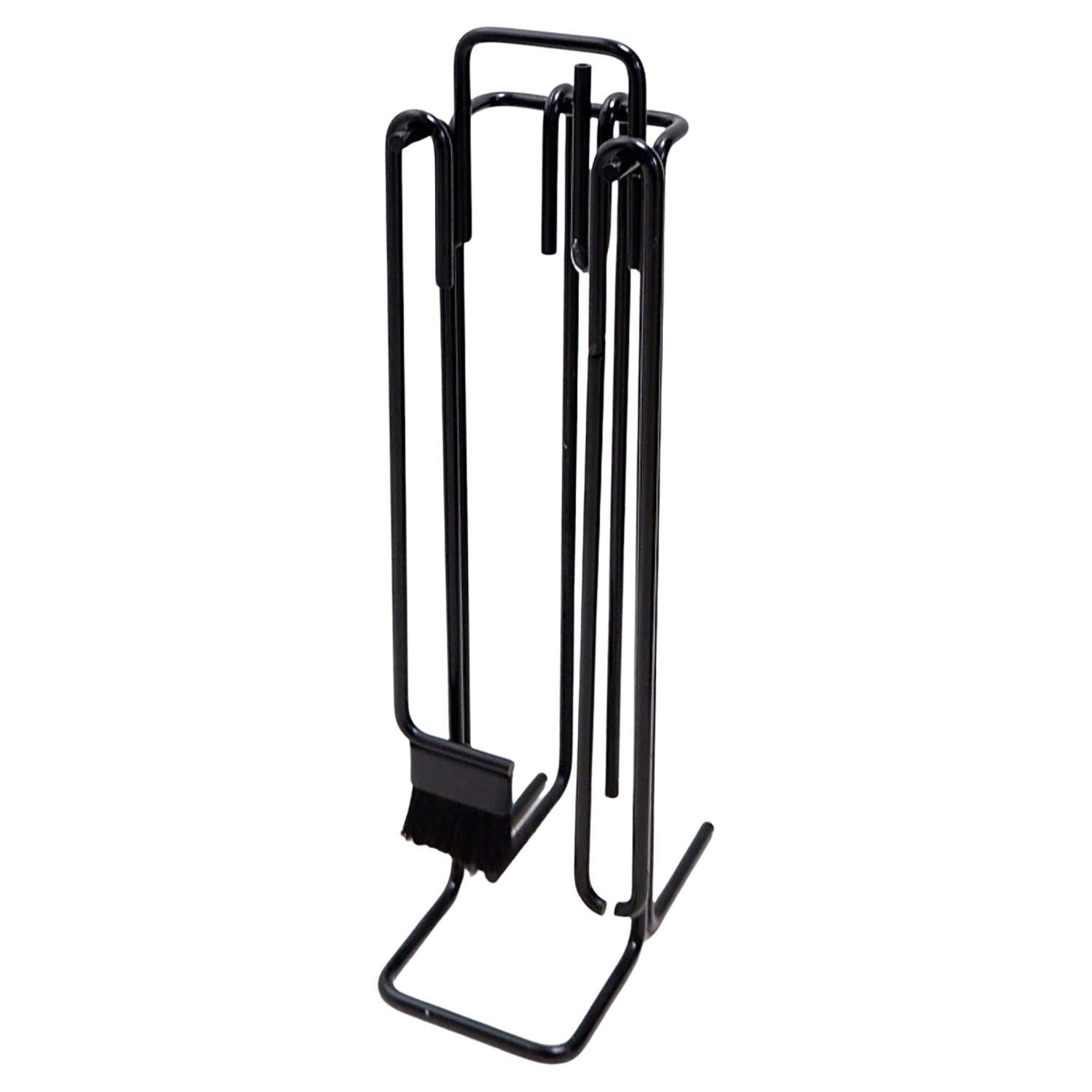 Minimal Black Metal Fire Set
Mace-Line
by Ann Maes - 1970s