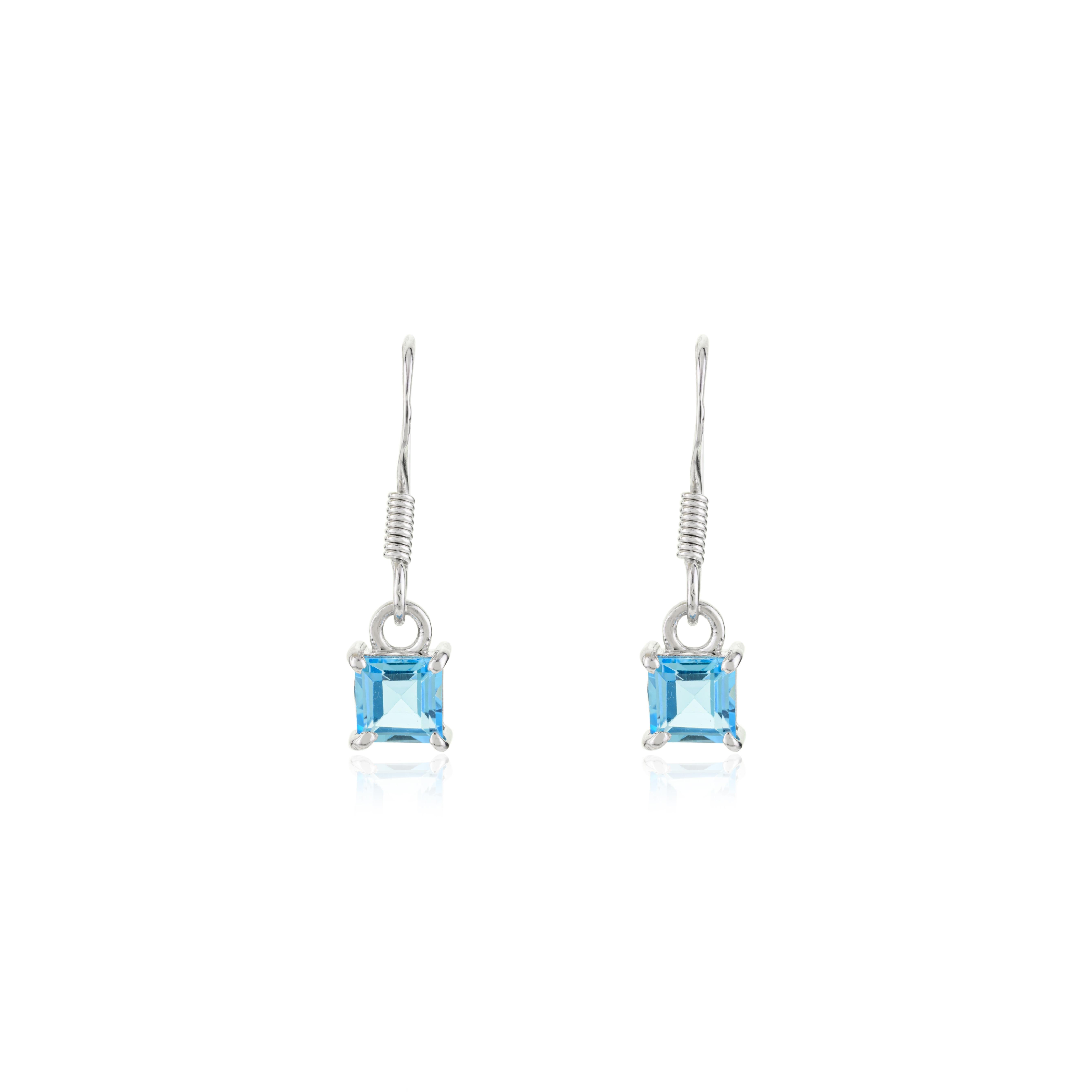 Orecchini Minimal in Topazio Blu da indossare tutti i giorni con gancio a goccia in Argento 925 Regalo per Lei in vendita 1
