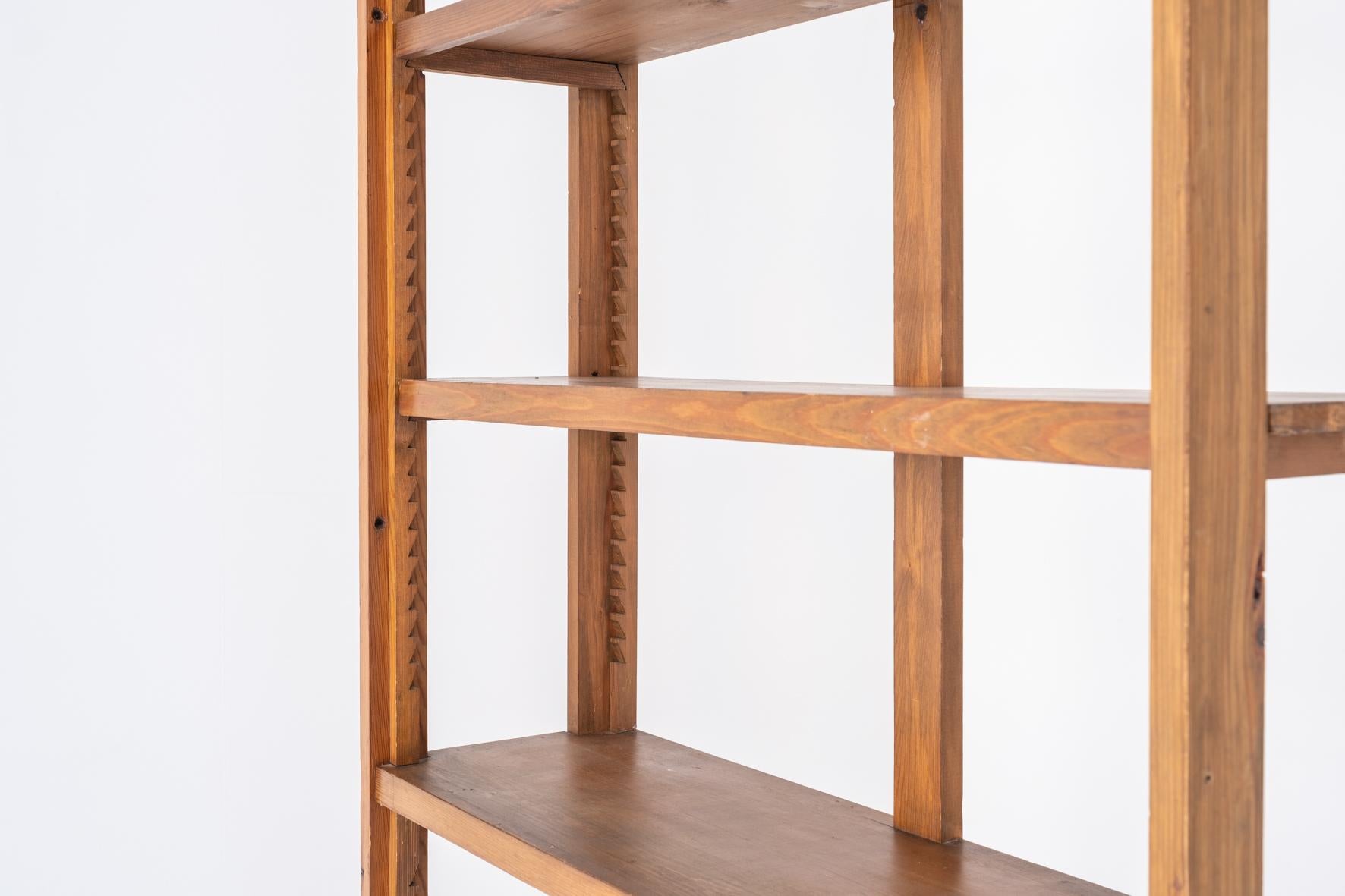 Elm Minimal bookcase in solid elm in the manner of Pierre Chapo, France 1960s