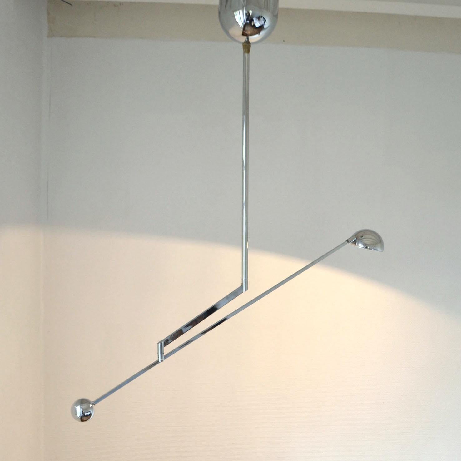Minimal Chrome Counter Balance Ceiling 1970s Lamp In Excellent Condition For Sale In London, GB