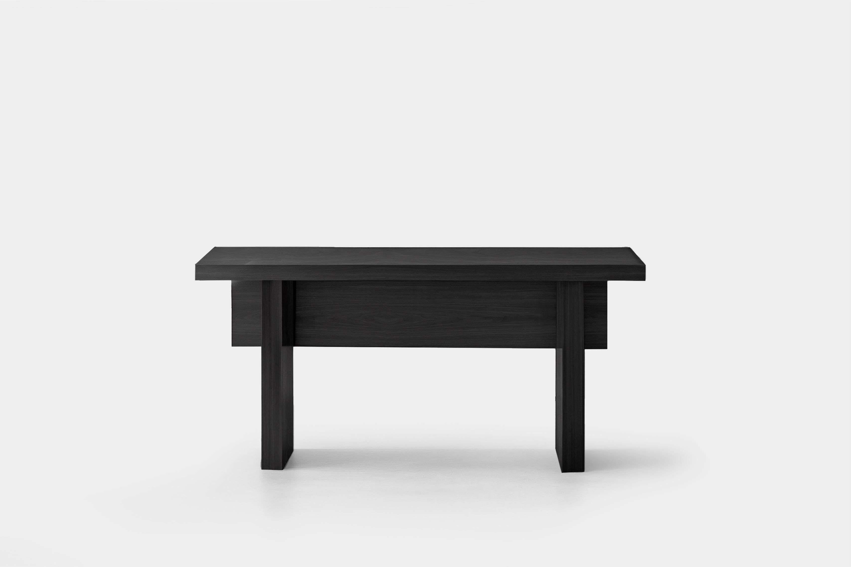 Brutalisme Table console minimaliste, buffet en bois de chêne teinté noir, console étroite en vente