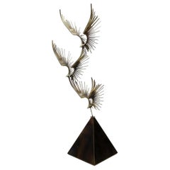 Minimal Curtis Jeré "Uccelli in volo" Scultura da terra in bronzo firmata e datata