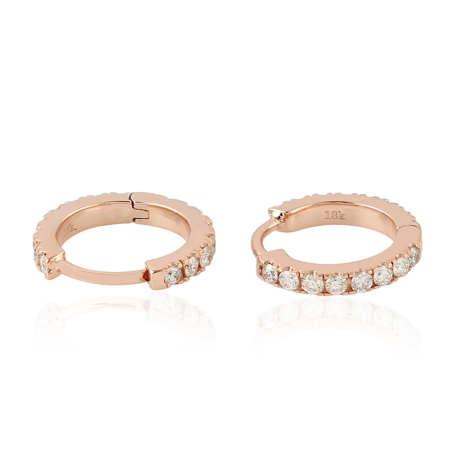18KT: 1,675 g,
Diamante: 0,40ct, 