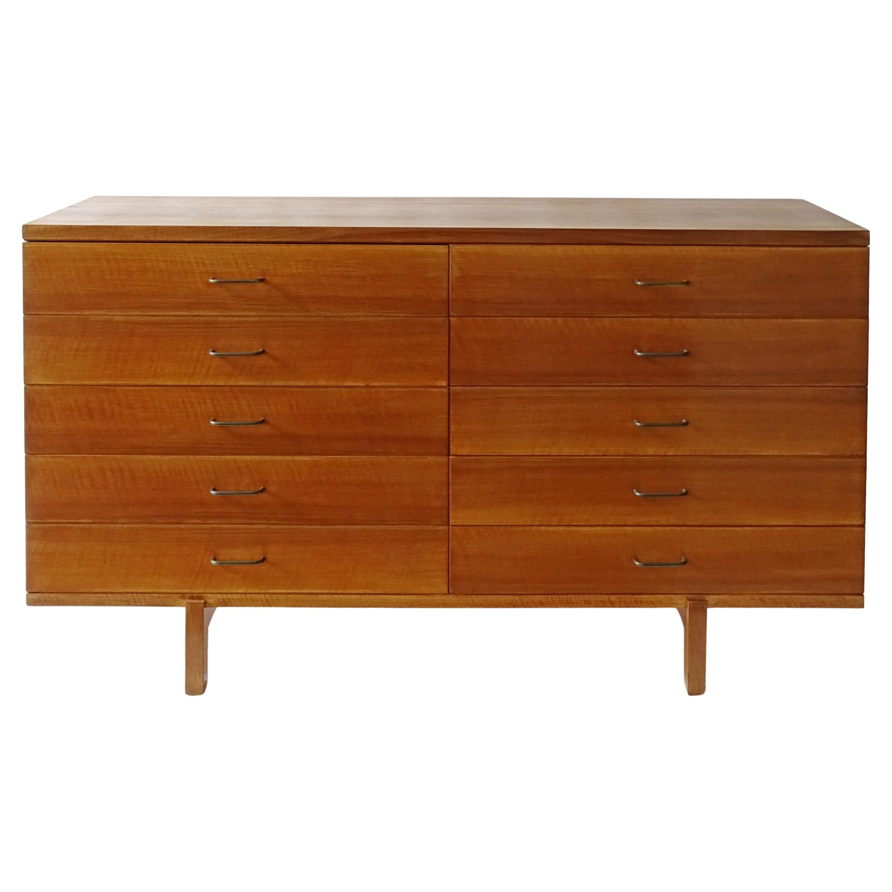 Minimalistische italienische architektonische Kommode aus Holz und Messing aus den 1950er Jahren