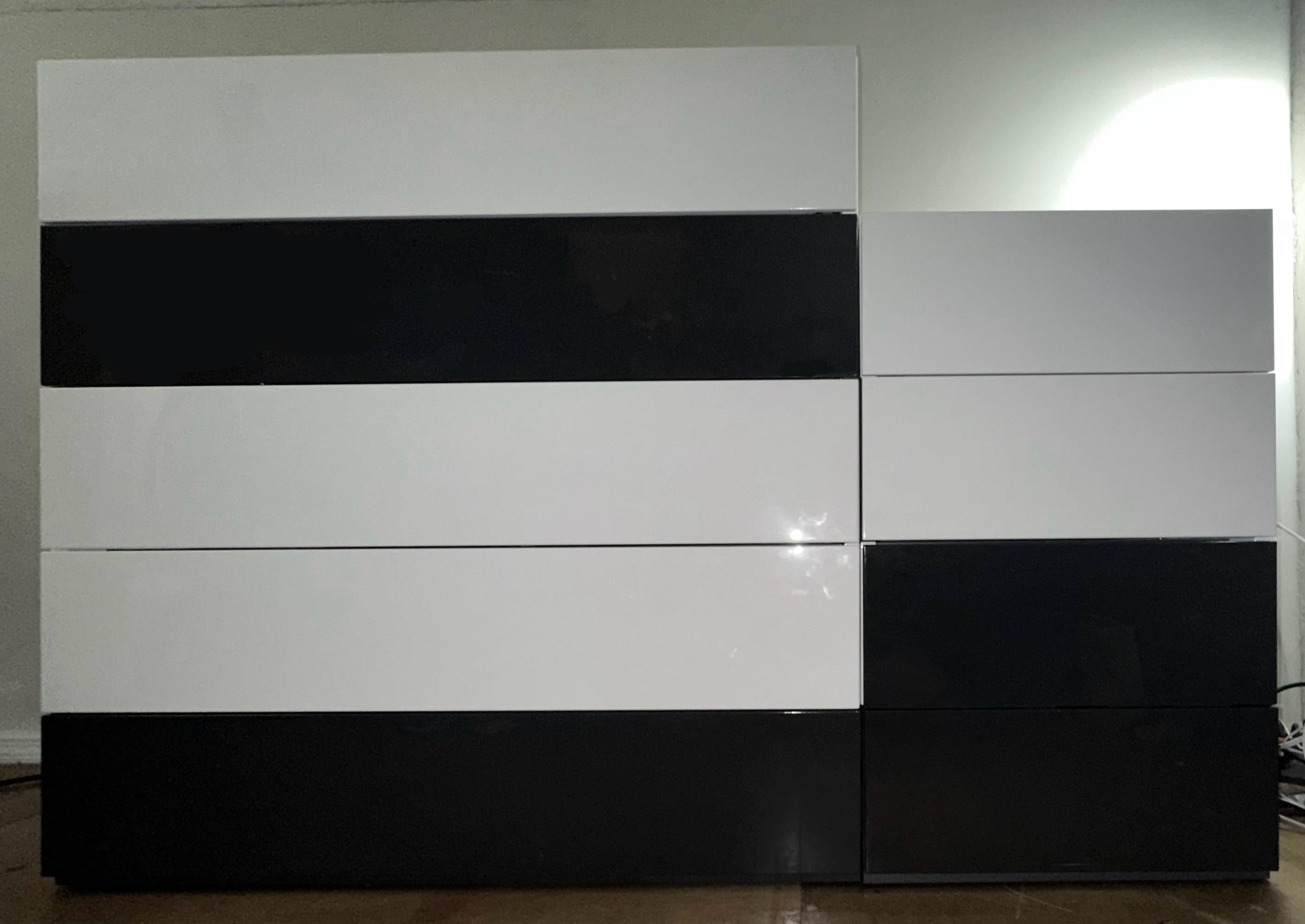 Minimaliste Ensemble de commodes Brix modulaires blanc et gris par Bensen, Italie en vente