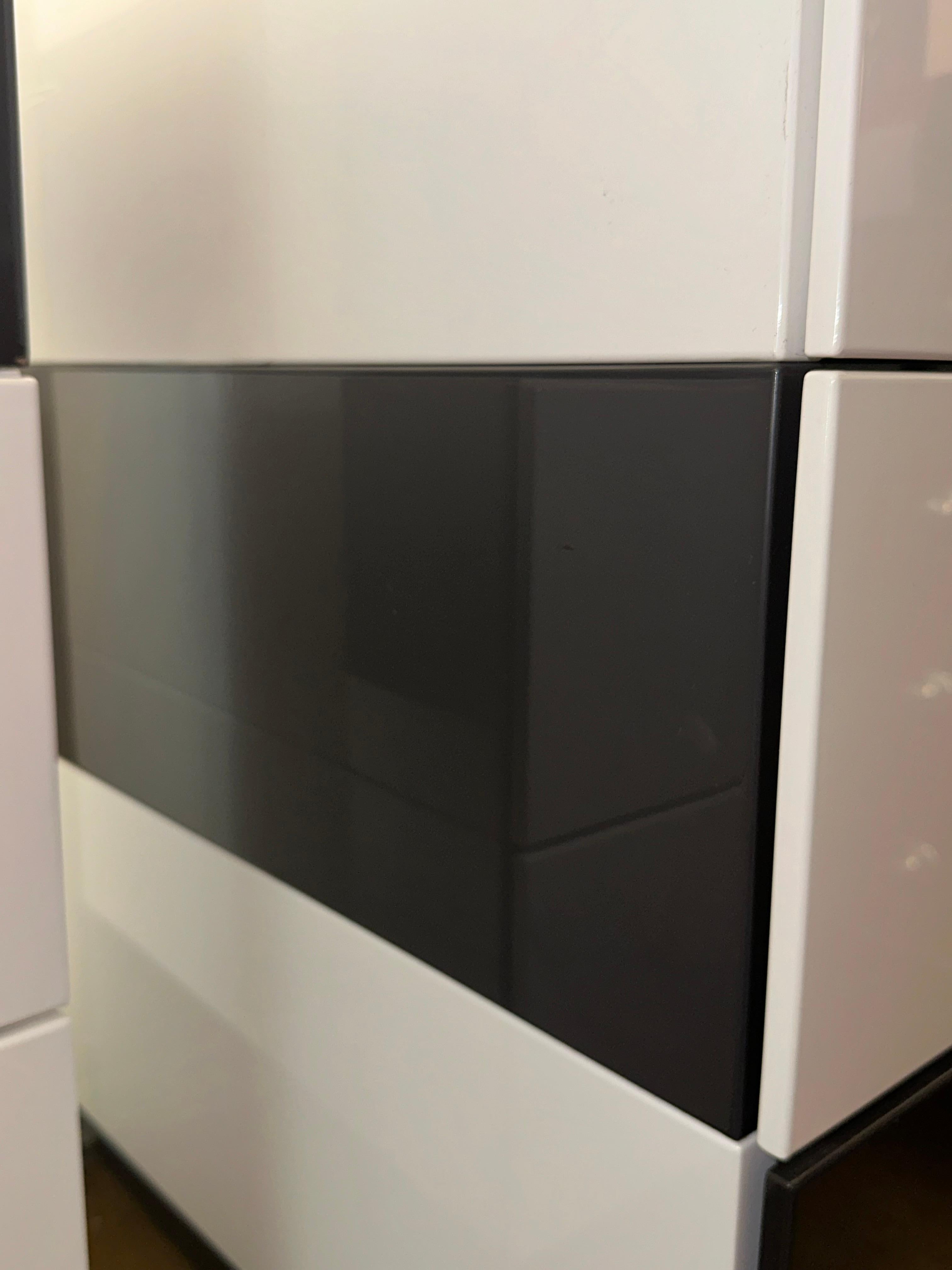 Minimaliste Ensemble de commodes Brix modulaires blanc et gris par Bensen, Italie en vente