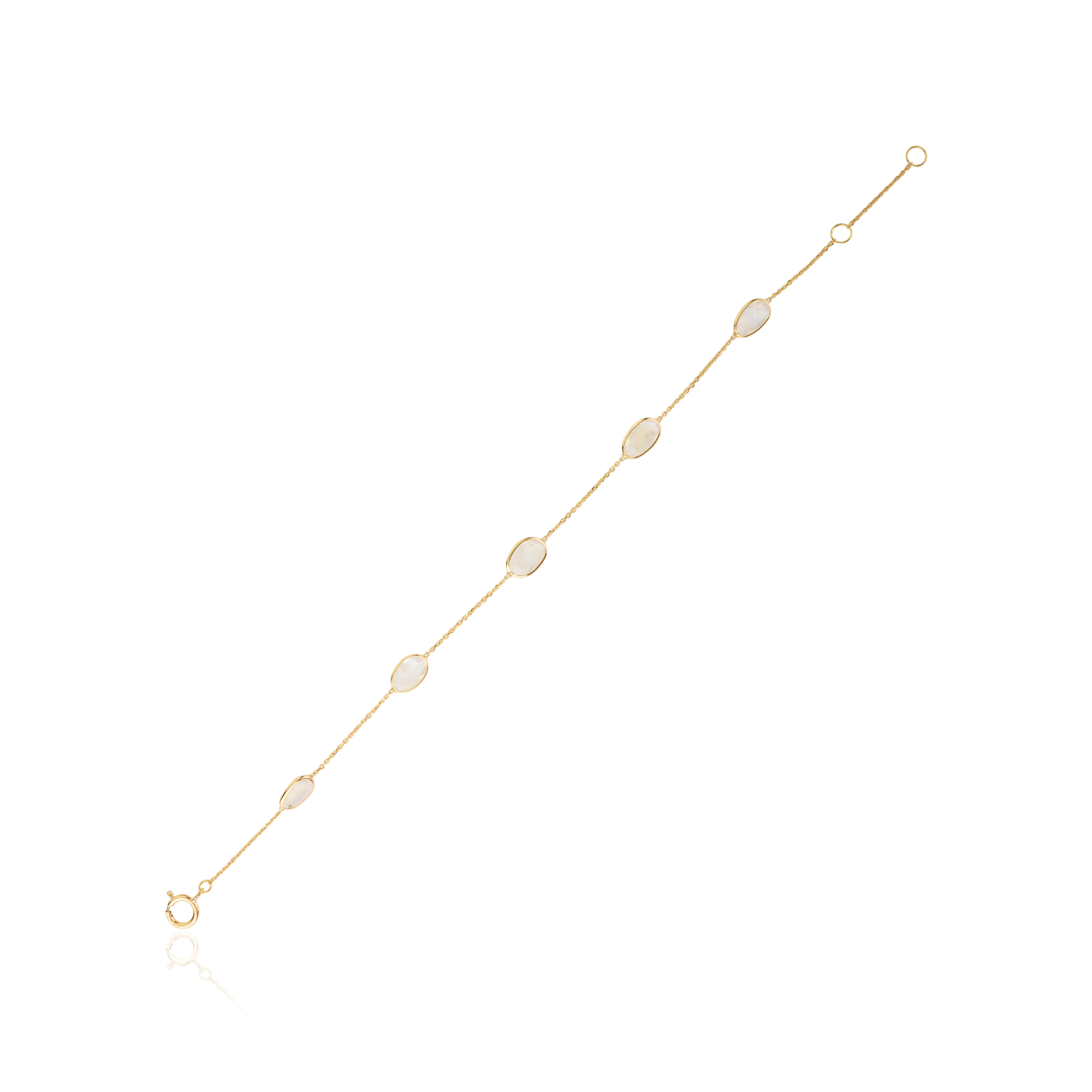 Moderne Bracelet à chaîne minimaliste en or jaune 18 carats avec pierres de naissance de juin en vente