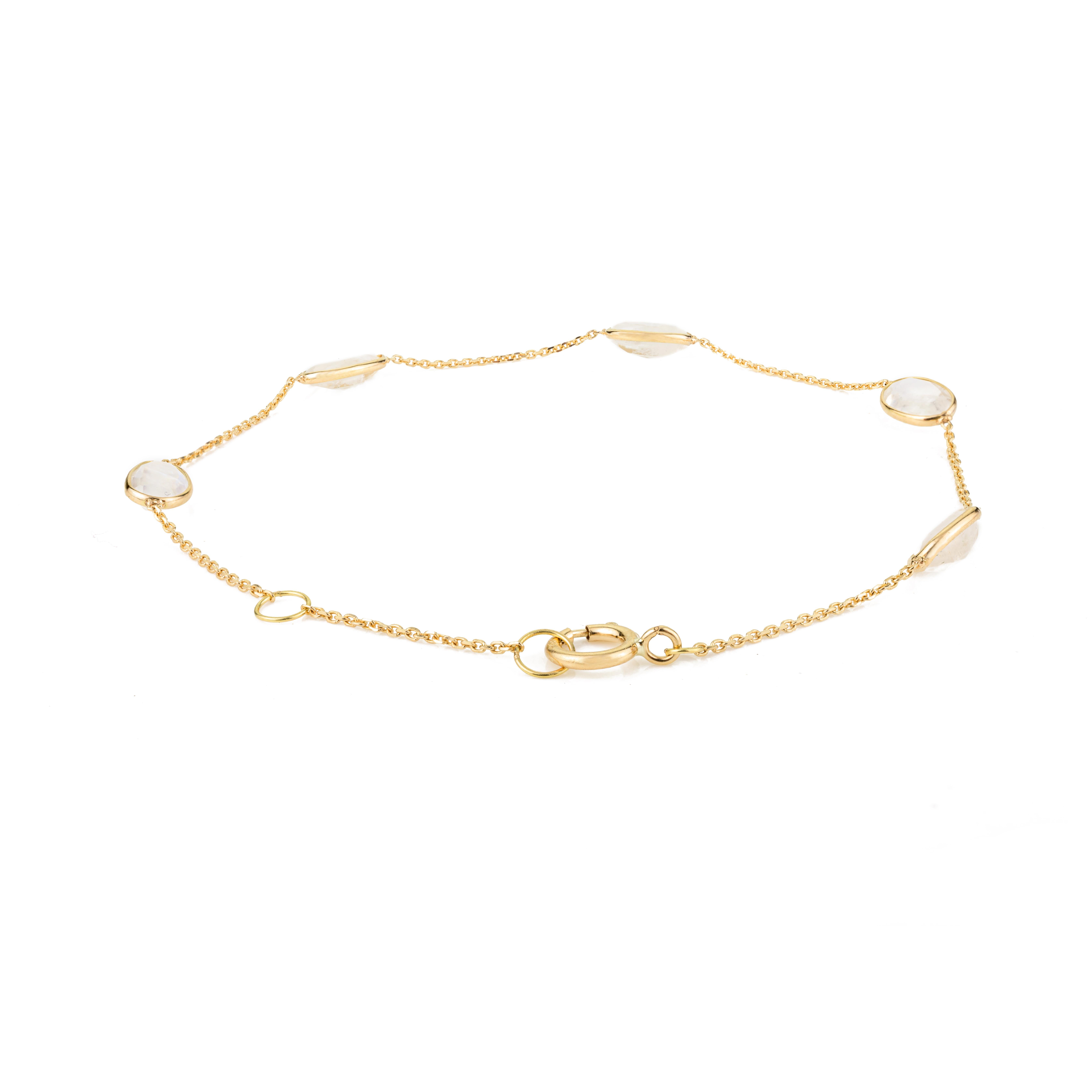 Bracelet à chaîne minimaliste en or jaune 18 carats avec pierres de naissance de juin en vente 1