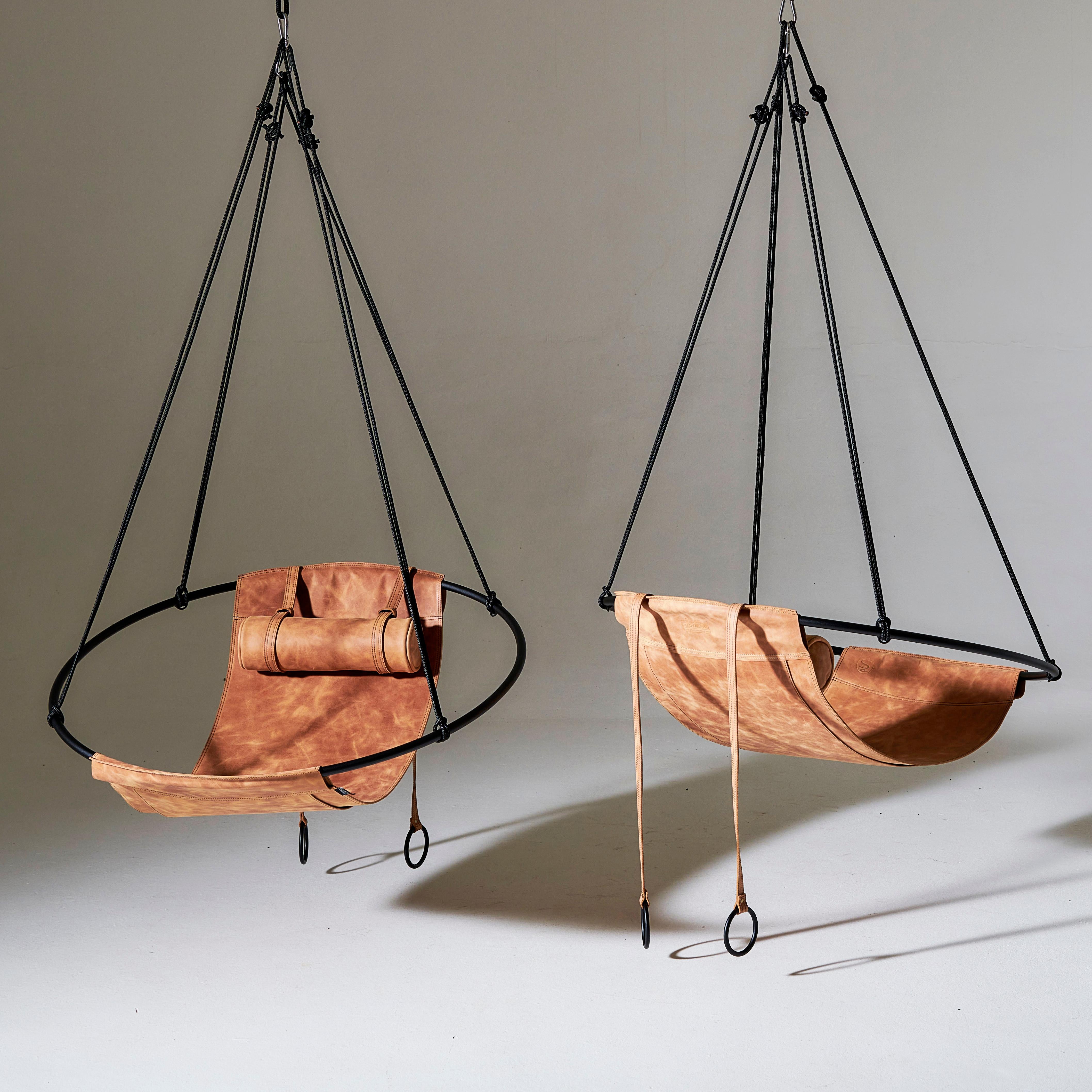Moderner Leder-Sling-Stuhl (Südafrikanisch) im Angebot