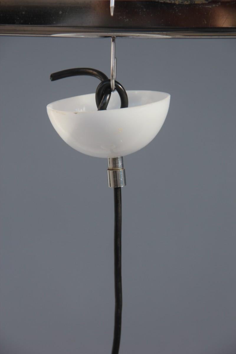 Minimal Lighting Guzzini Design, 1960s Italian Sculpture Yellow Color White In Good Condition In Palermo, Sicily