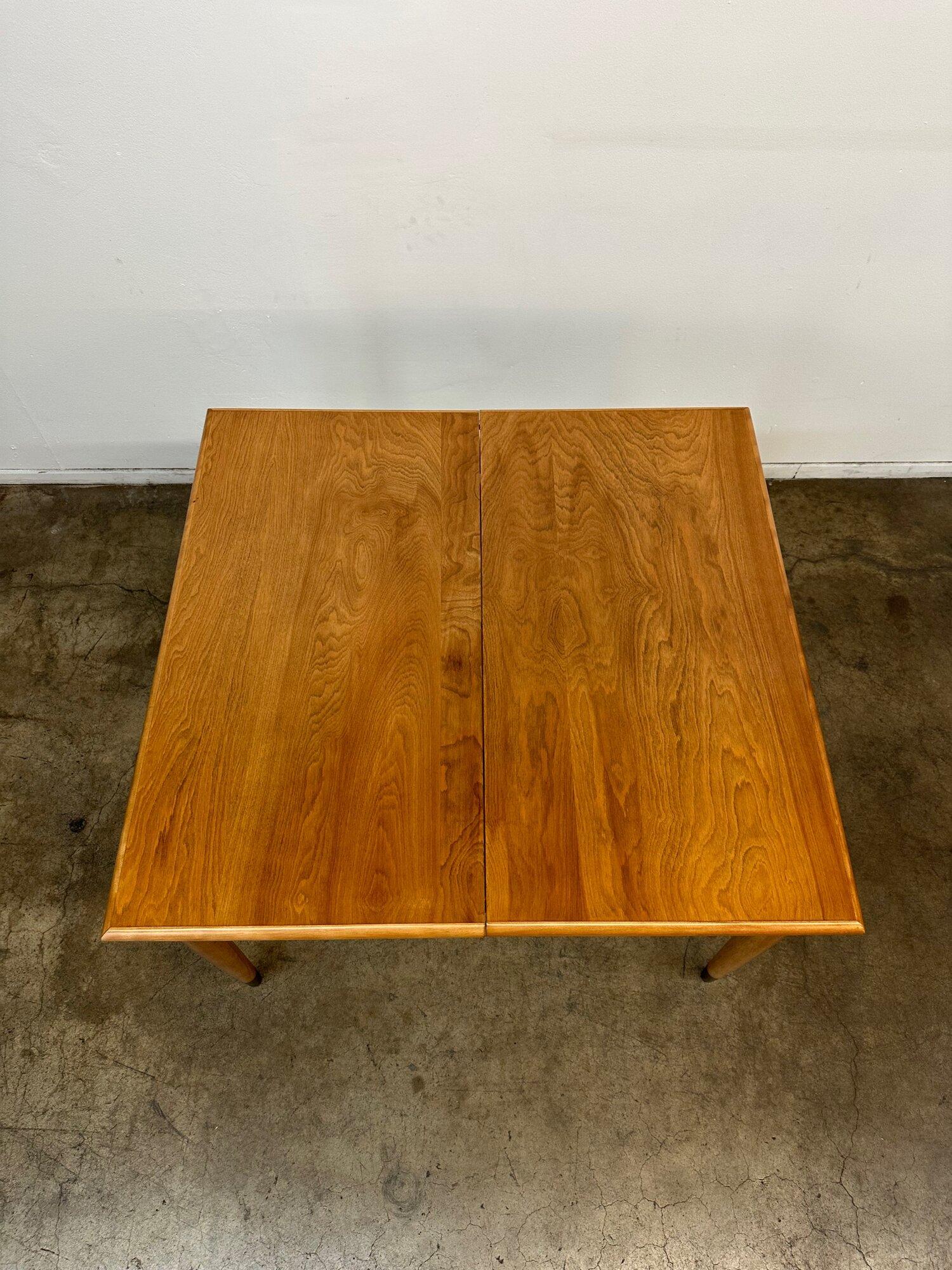 Minimal Midcentury Dining Table 2