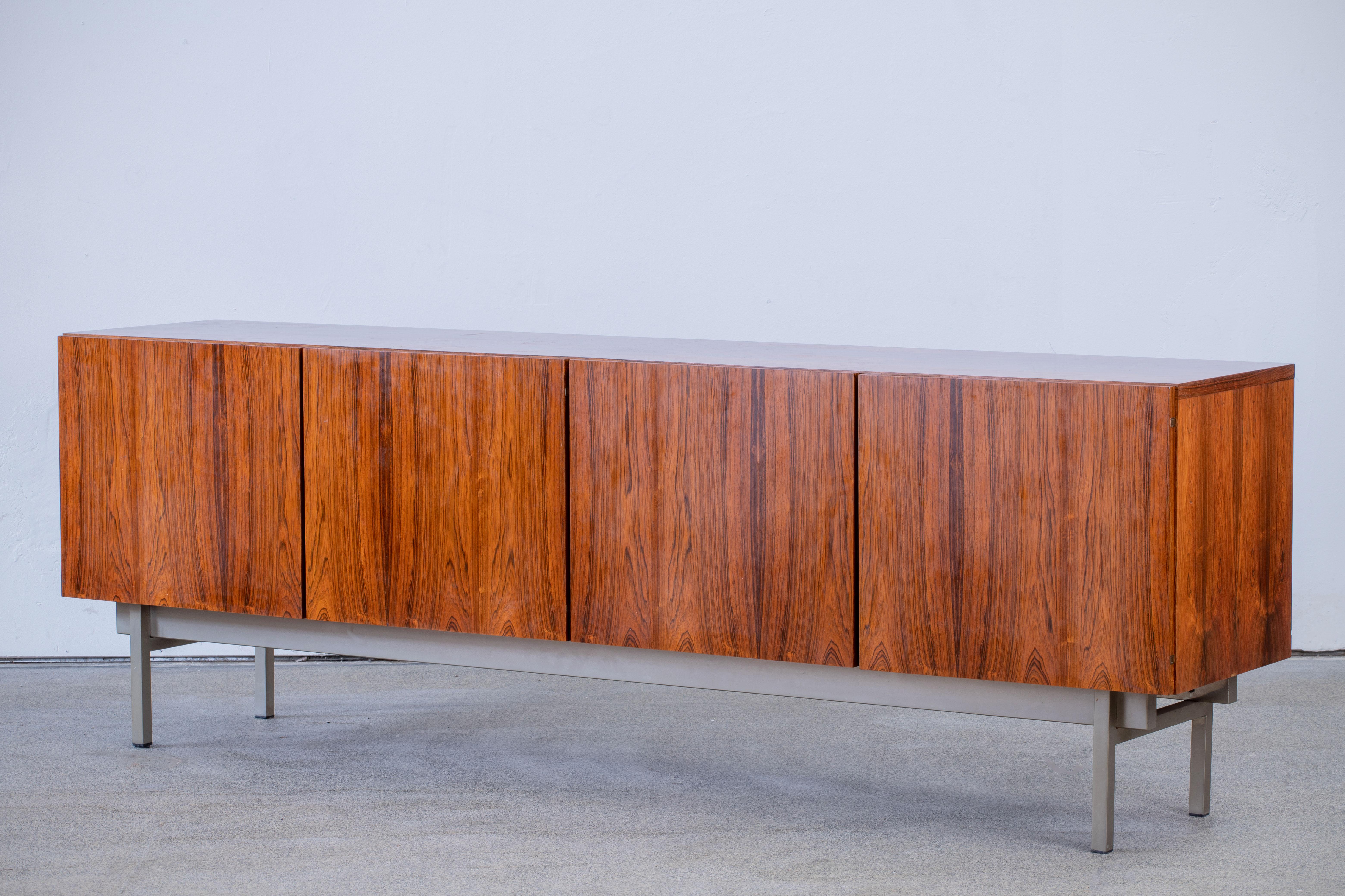 Minimal Mid-Century Sideboard, Germany, 1960s For Sale 3