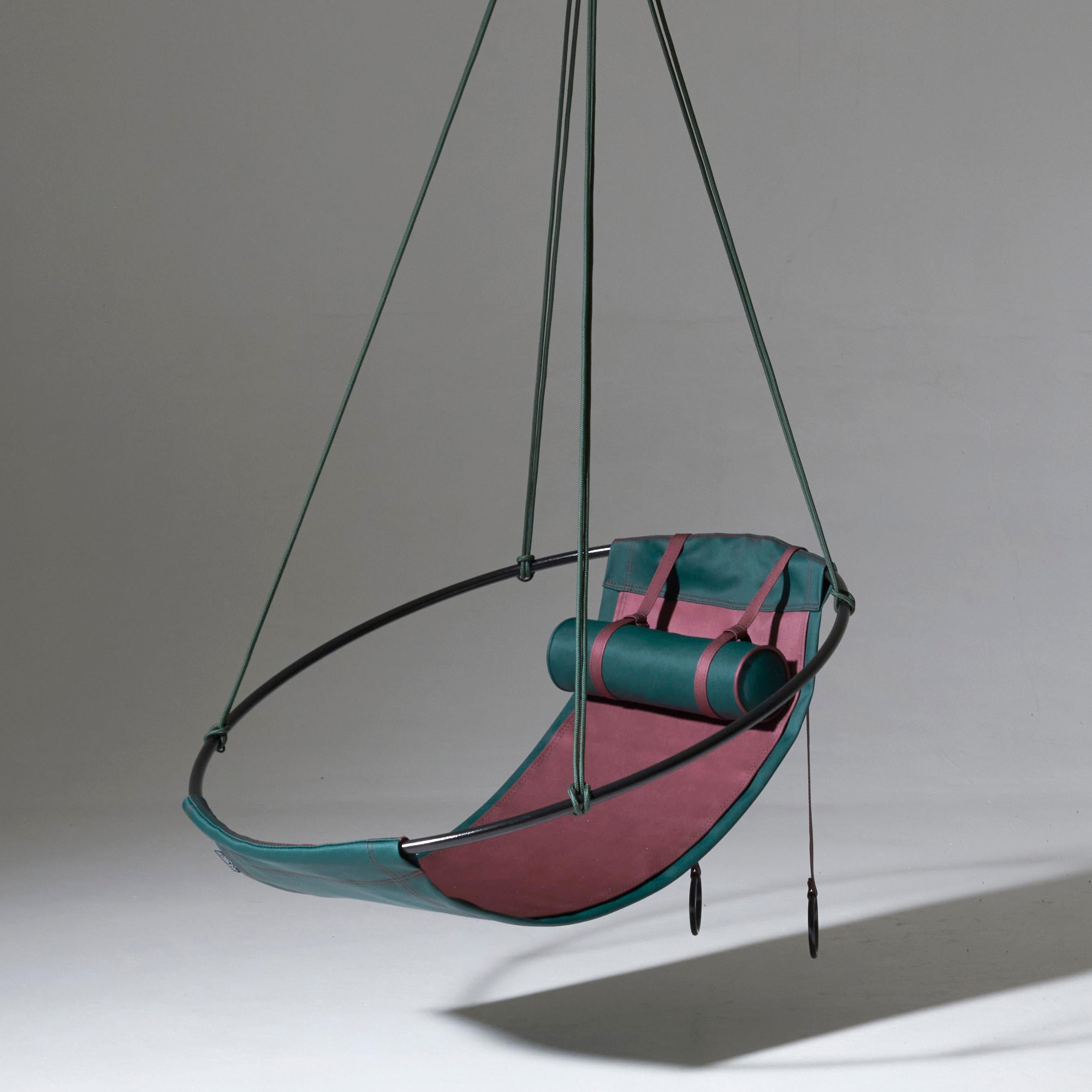 Our outdoor sling hanging chair is crafted with Spradling Silvertex material – a highly sustainable environmentally-friendly vegan material.
The Slings can be ordered as a single but also works together as a pair which is slightly different from