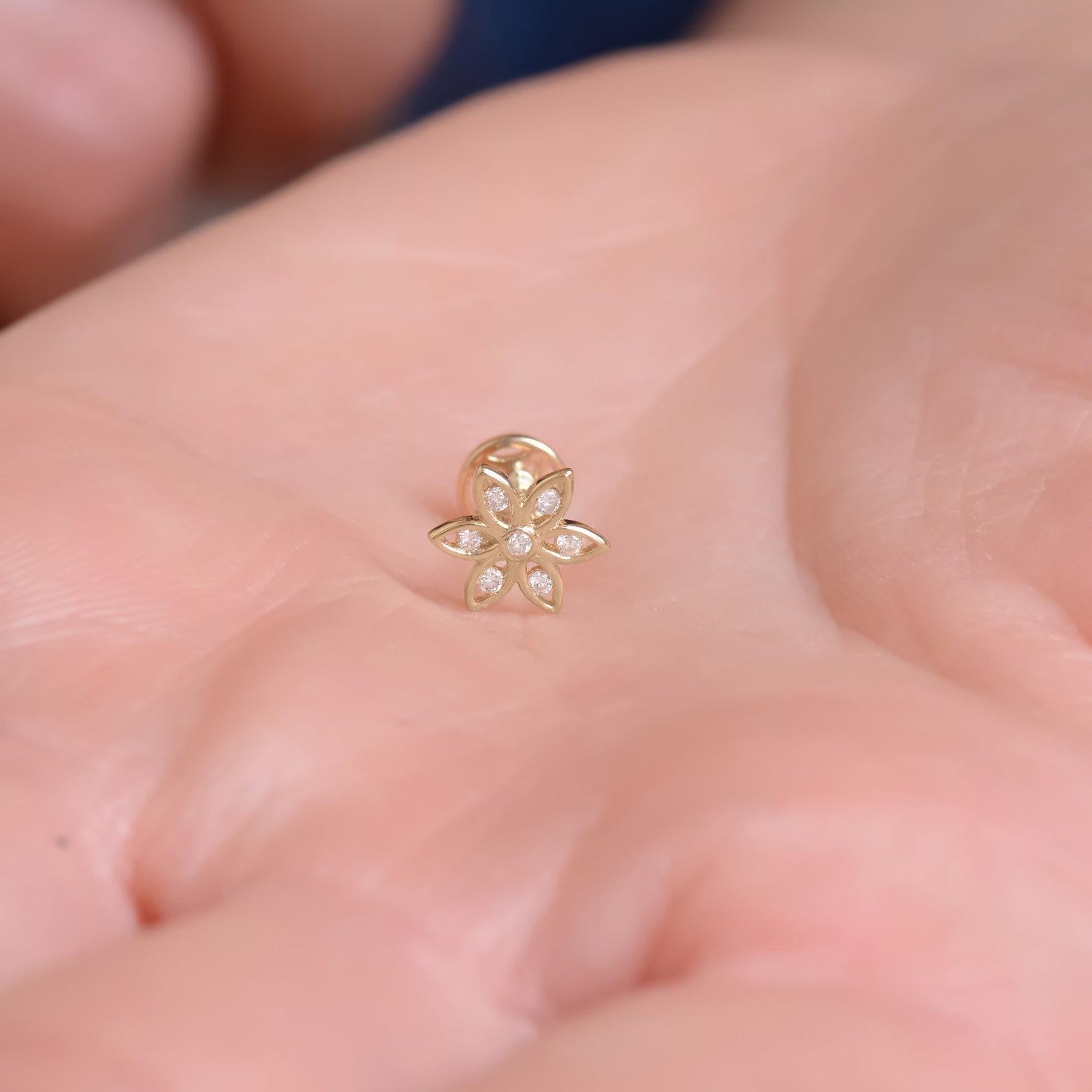 Minimalistischer minimalistischer Tragus-Ohrring aus Moissanit mit Schraubverschluss 925 aus Sterlingsilber für Damen (Art déco)