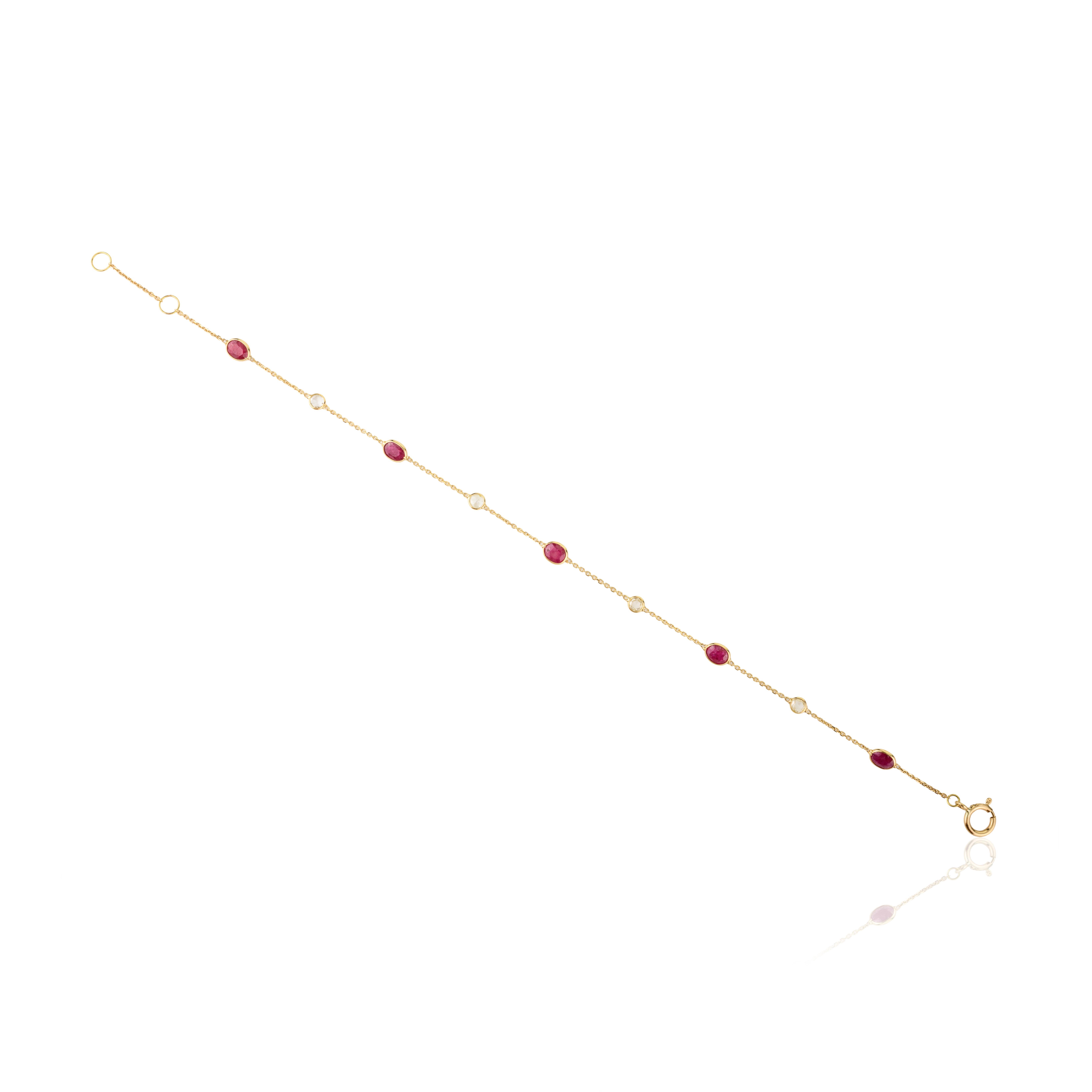 Modern Minimal Natural Ruby Diamond Chain Bracelet in 18k Solid Yellow Gold For Sale