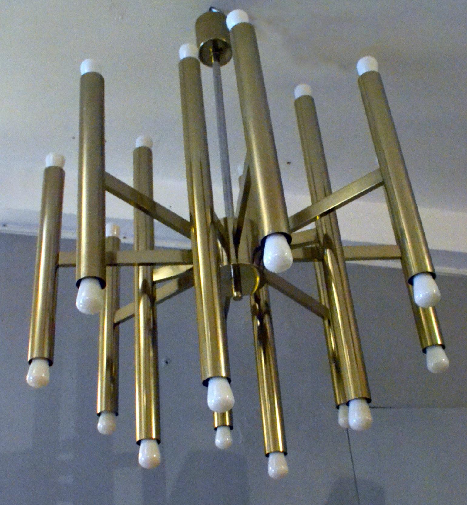 Milieu du XXe siècle Minimal Chandelier in Nickel by Sciolari with 24 Lights en vente