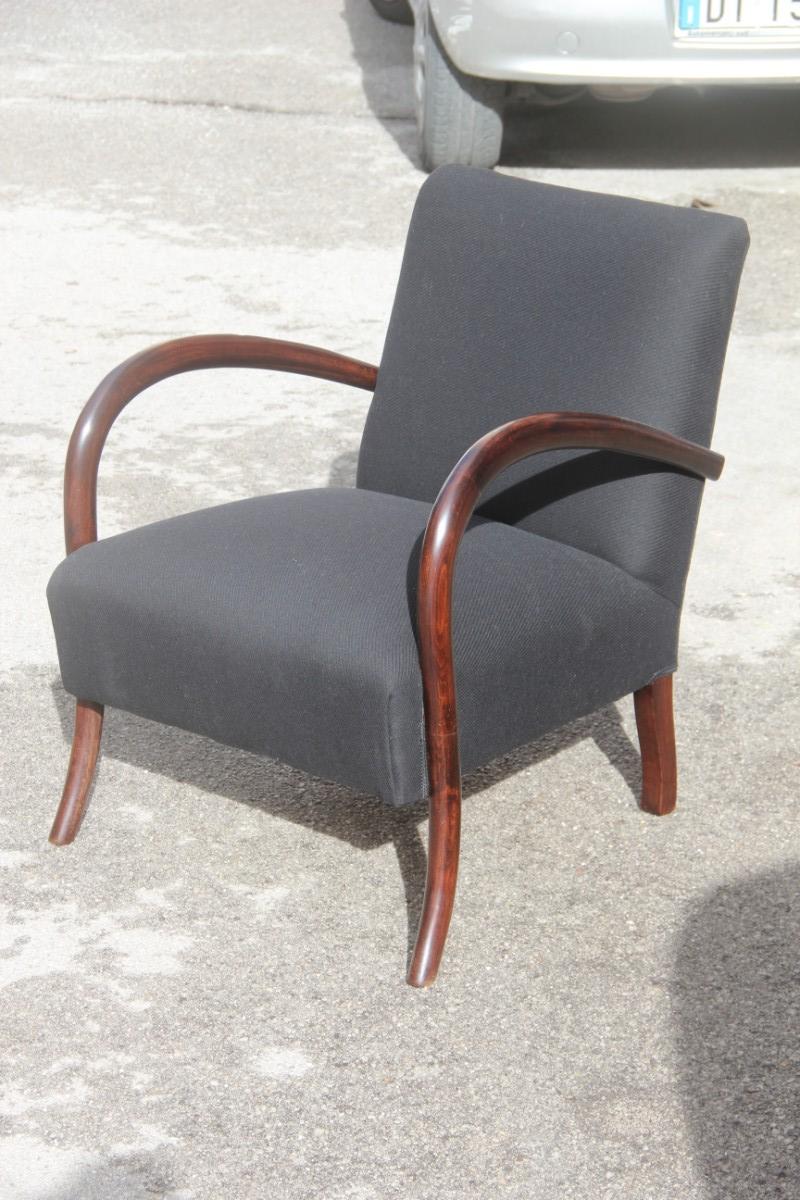 Fauteuil italien ancien minimaliste des années 1950 avec accoudoirs ronds et arrondis noirs et bruns en vente 1